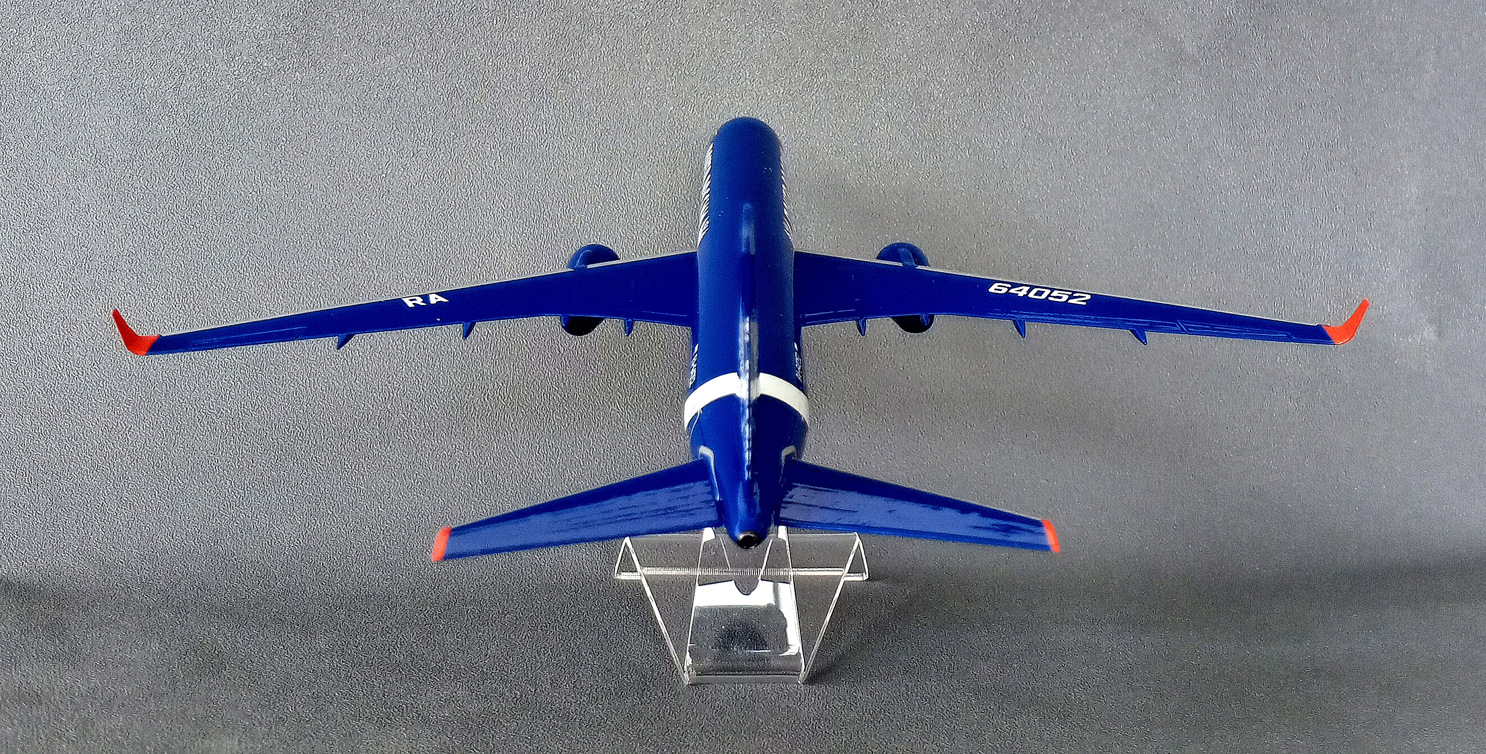 Ту-204-100С Почта России