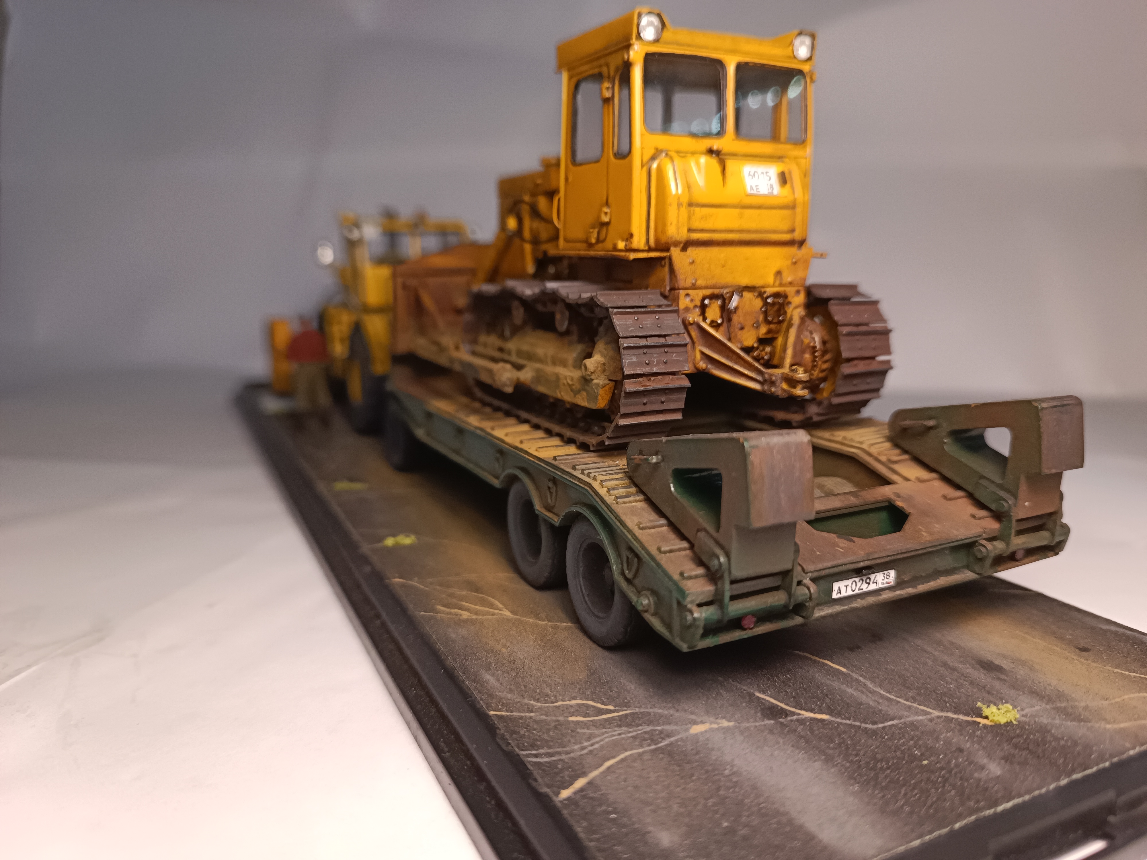 К-701 с тралом ЧМЗАП-5208