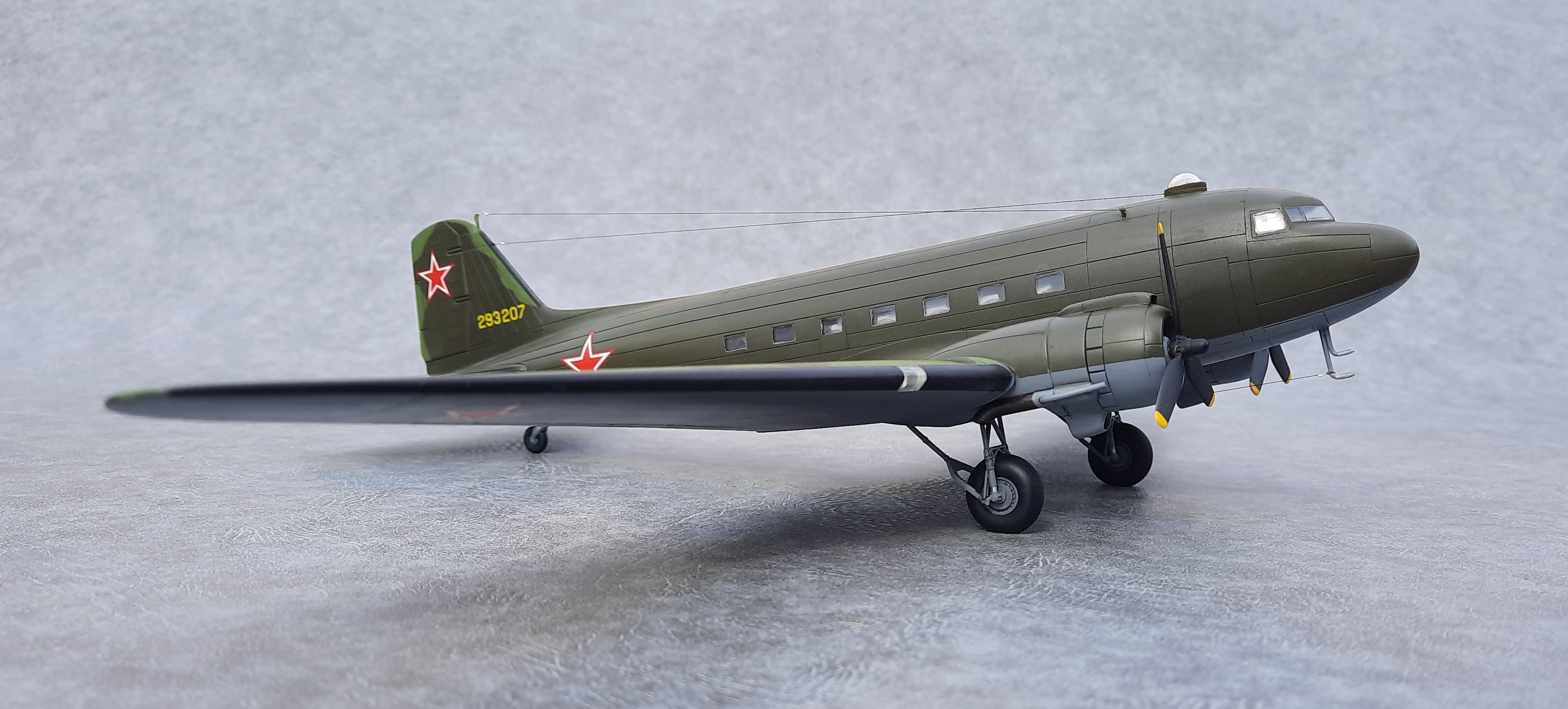 72  Douglas  С-47  Skytrain