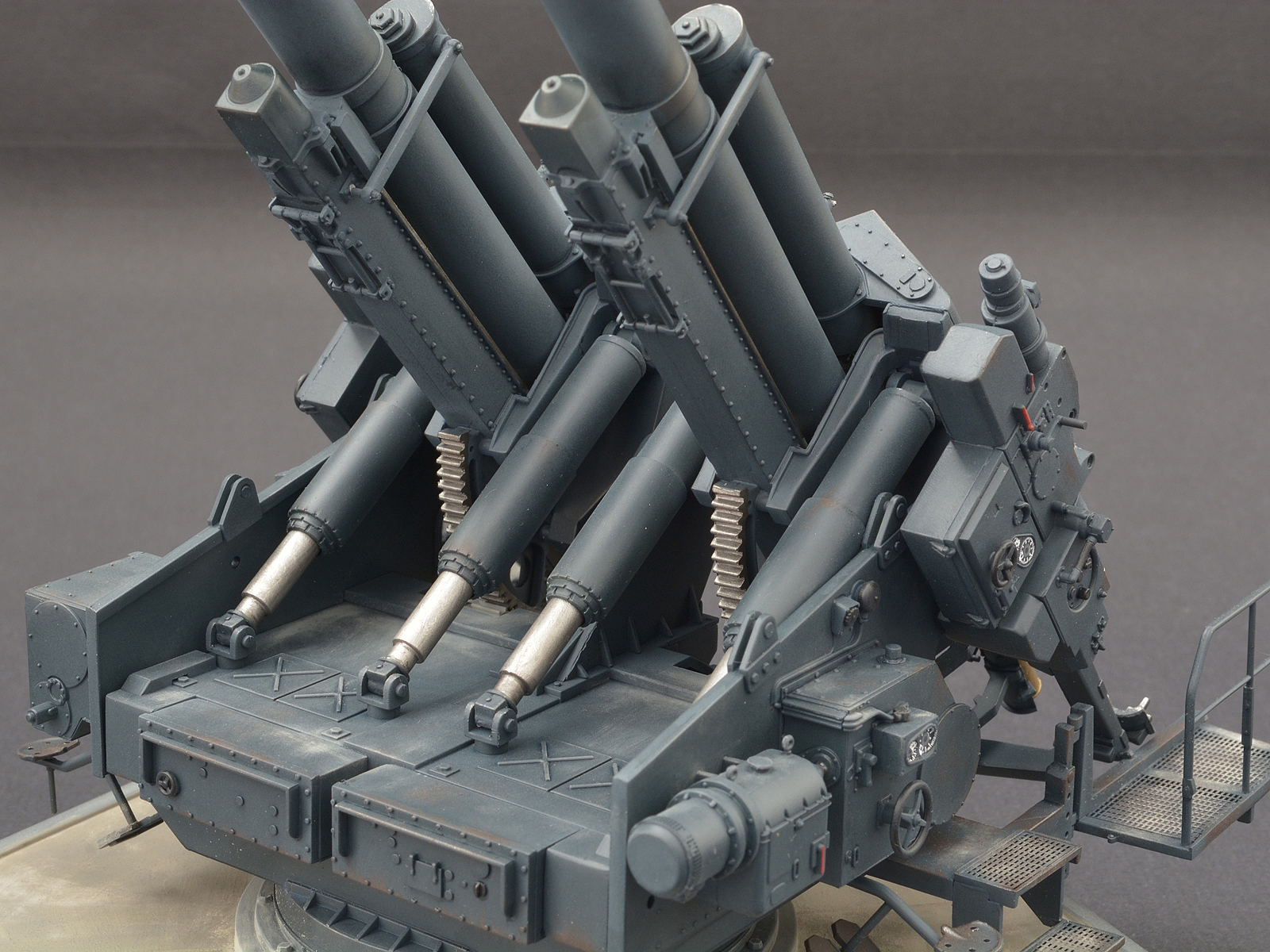 Германское тяжелое зенитное орудие 12,8cm Flakzwilling 40