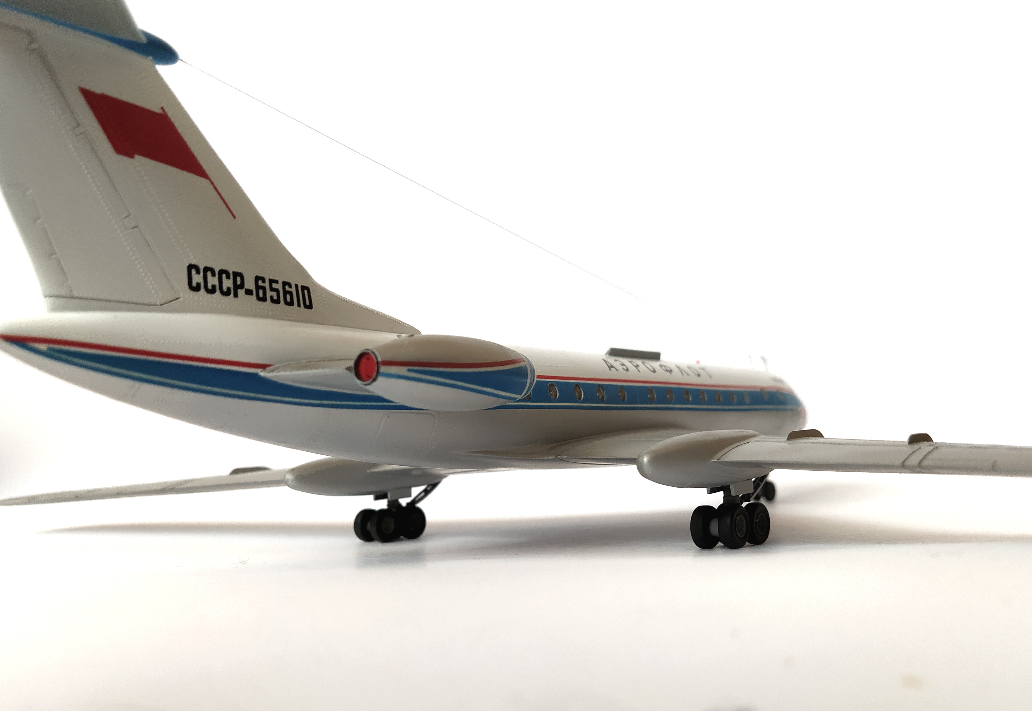 Ту-134