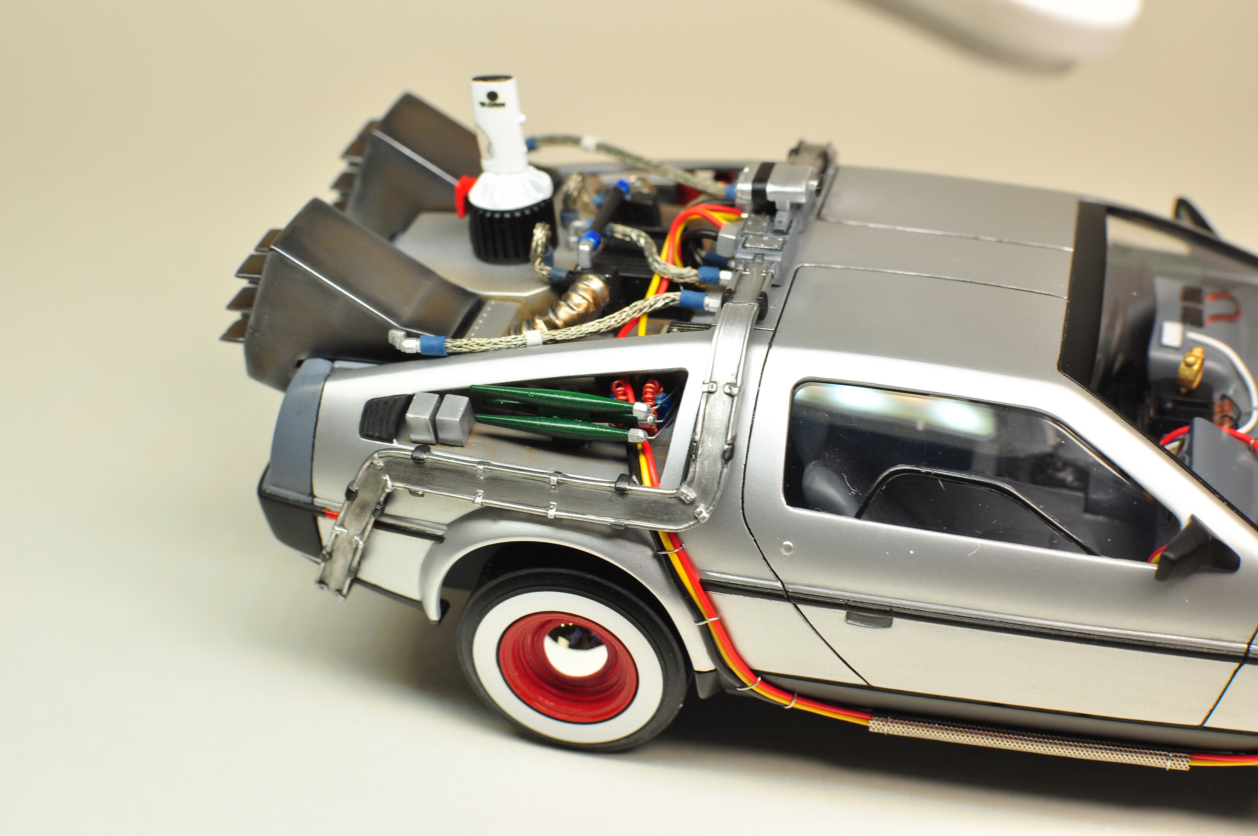 DeLorean DMC-12