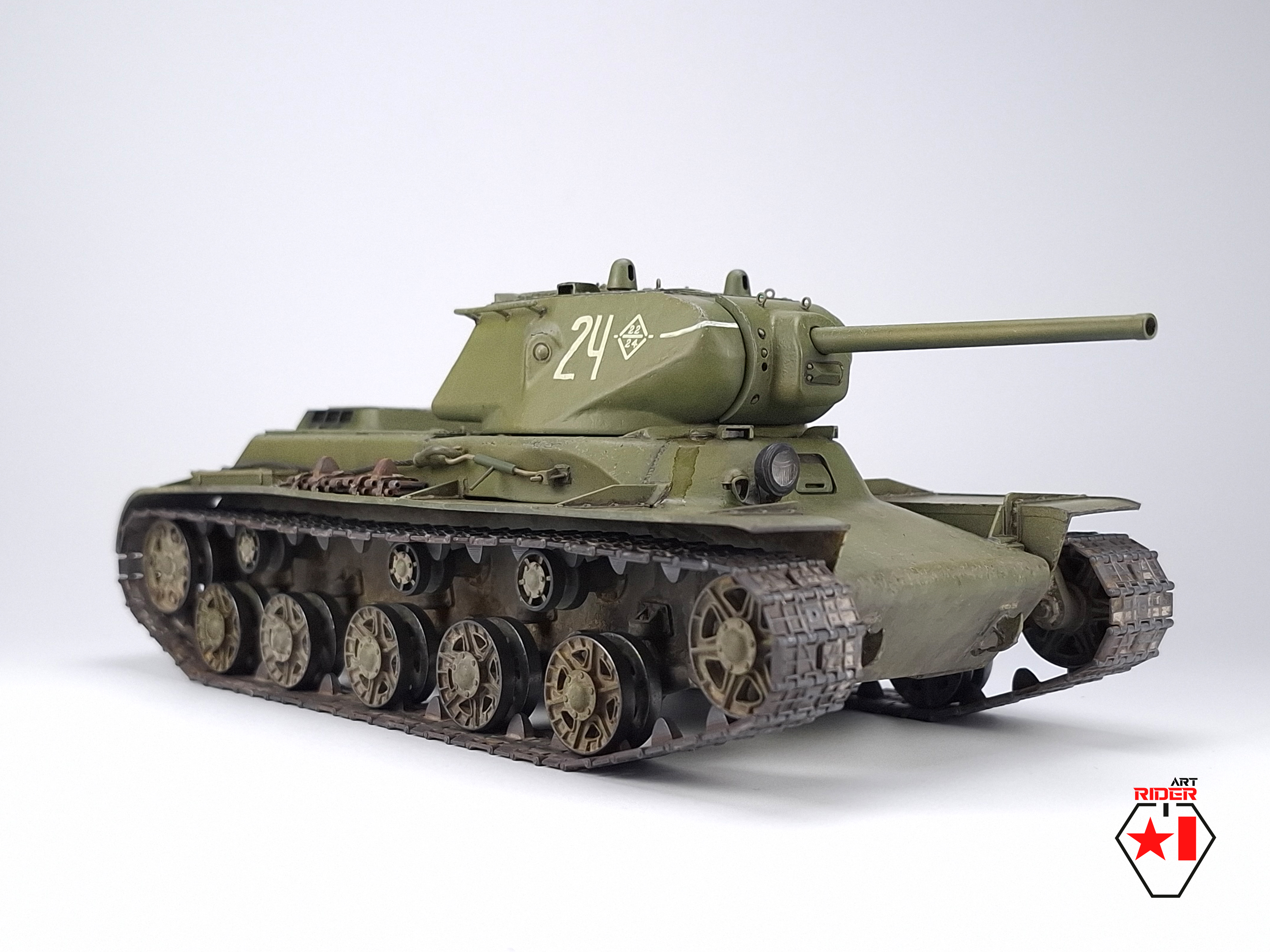 Средний танк КВ-13