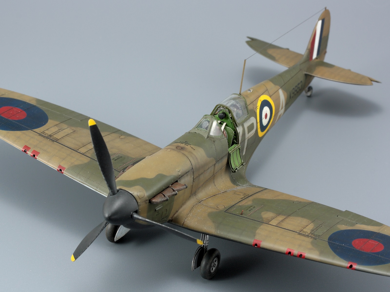 1/48 Spitfire Мк 1a из 74 Squadron