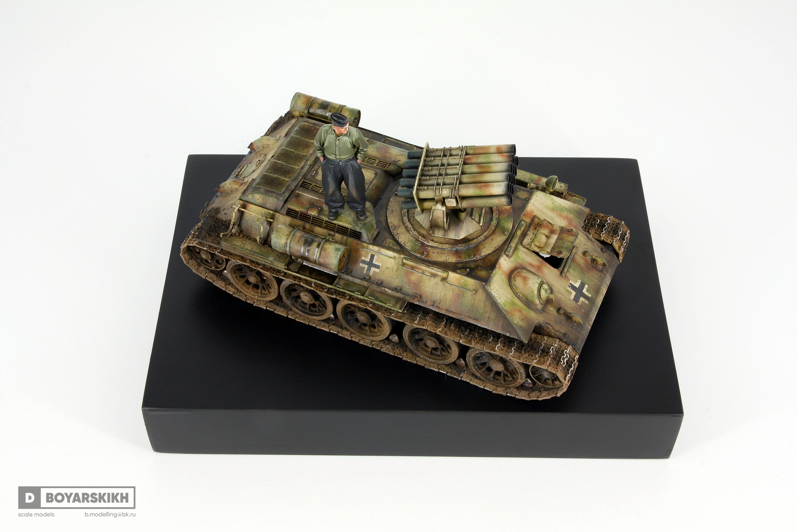 15 cm Panzerverfer 42 auf Pz.Kpfw T-34 747(r)