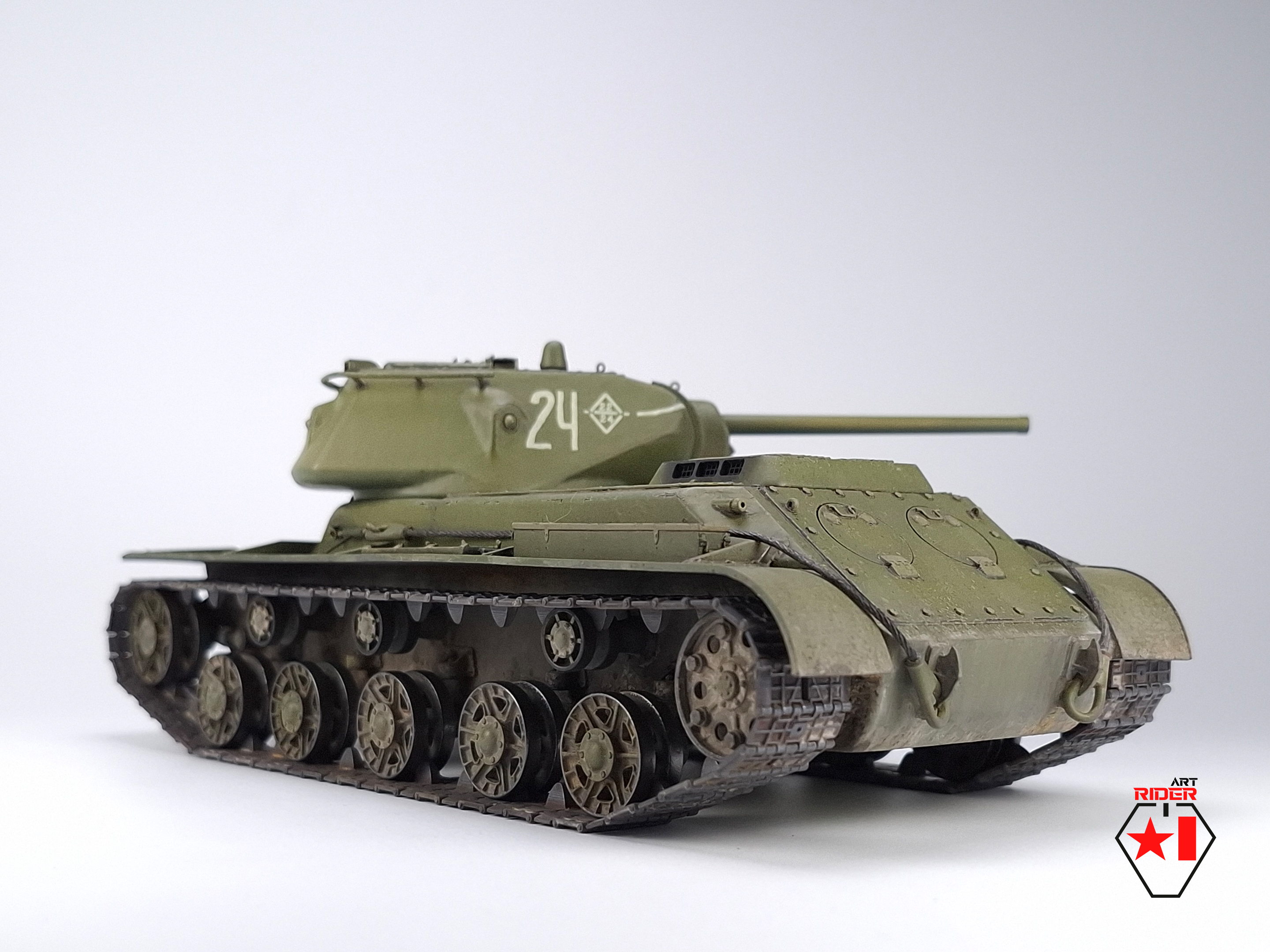 Средний танк КВ-13