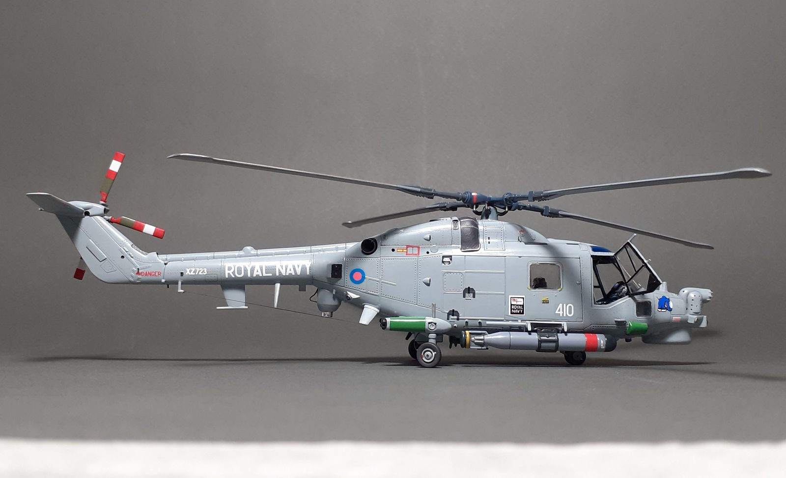 Westland Super Lynx HMA.8 ''Blue Rhino'' (обр. 1990) (815 Naval Air Sq., HMS Richmond) (code 410)
