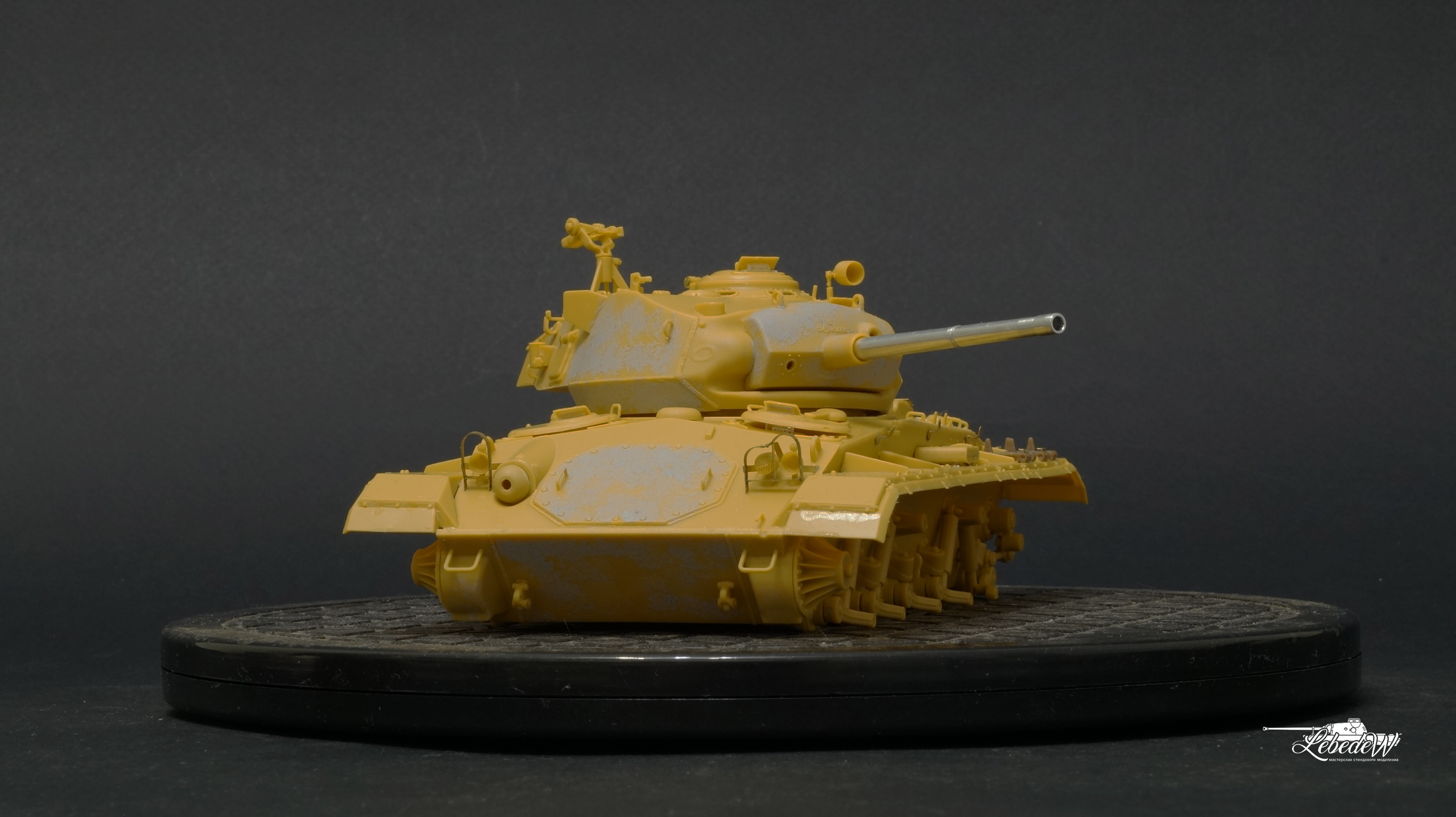 M24 Chaffee
