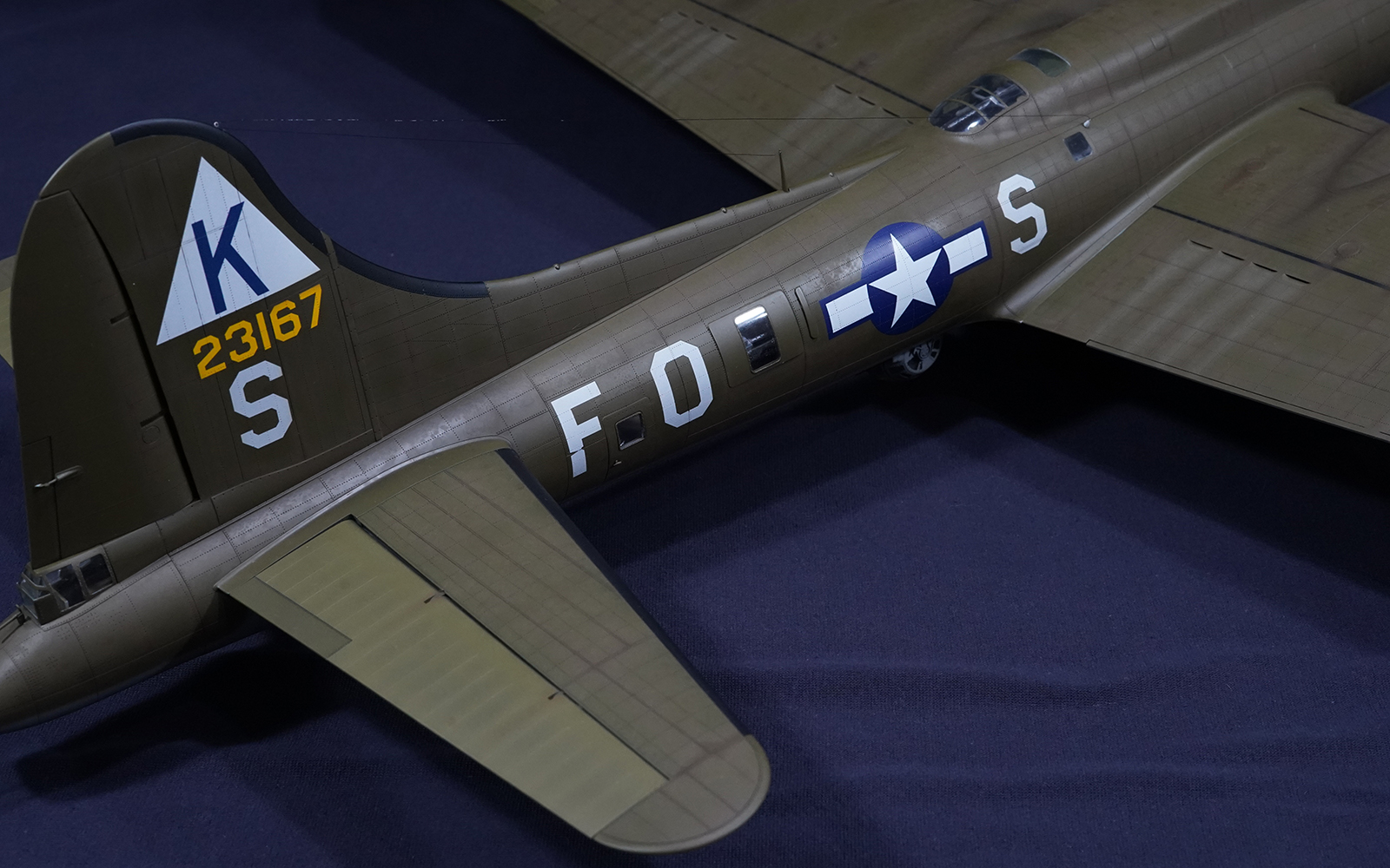 B-17F Ye Olde Pub
