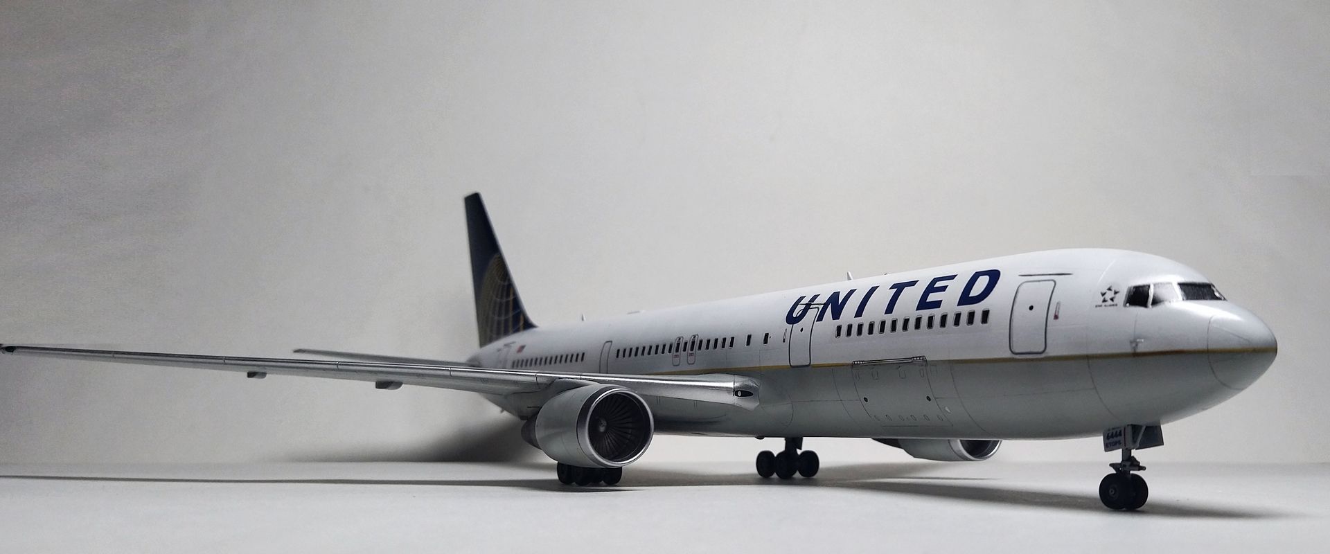 Boeing 767-300 United