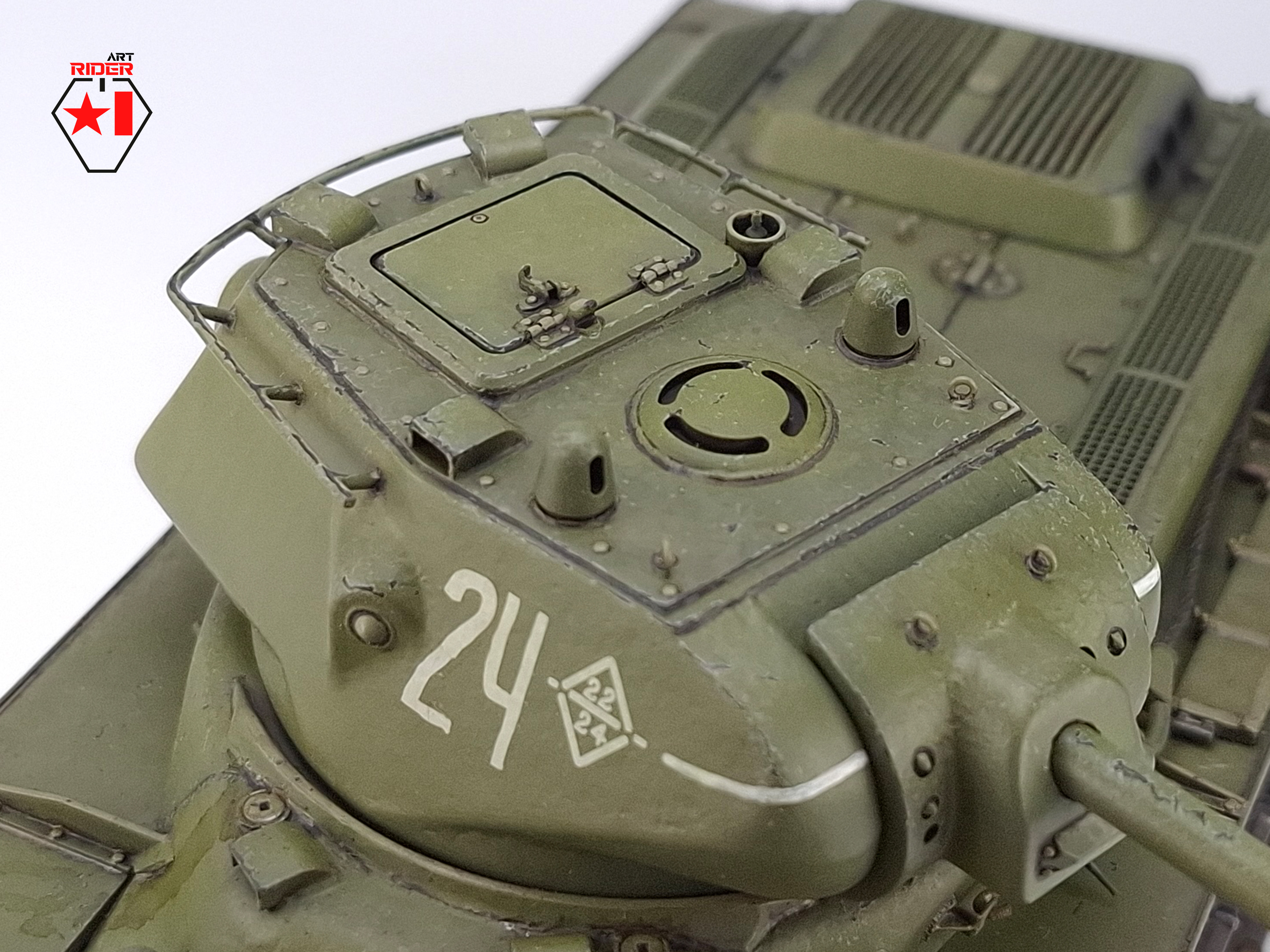 Средний танк КВ-13