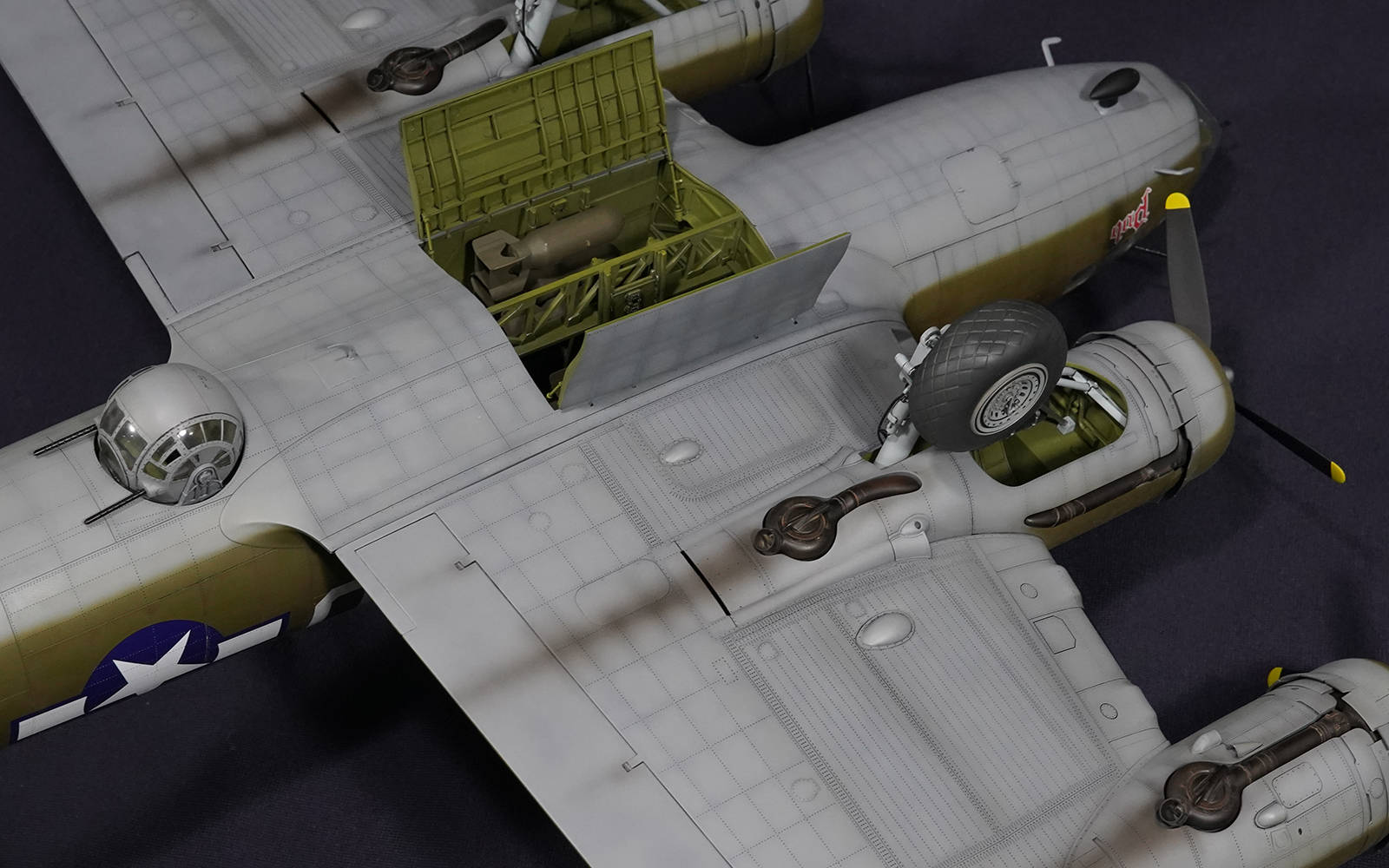 B-17F Ye Olde Pub