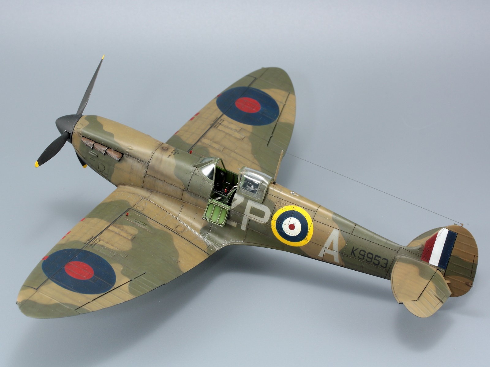 1/48 Spitfire Мк 1a из 74 Squadron
