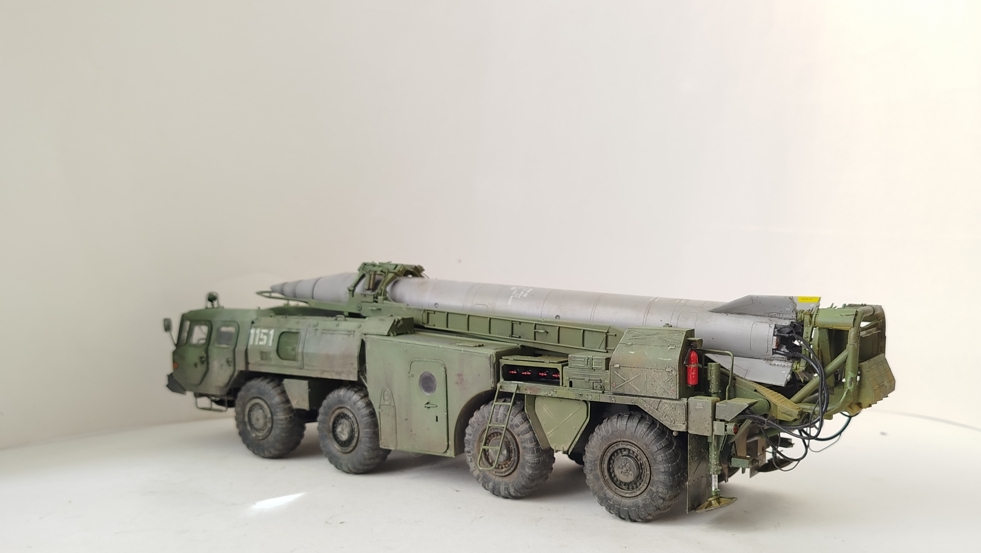 Пусковая установка 9п117м1 с ракетой р17 ракетного комплекса 9к72 "Эльбрус" (SCUD-B)
