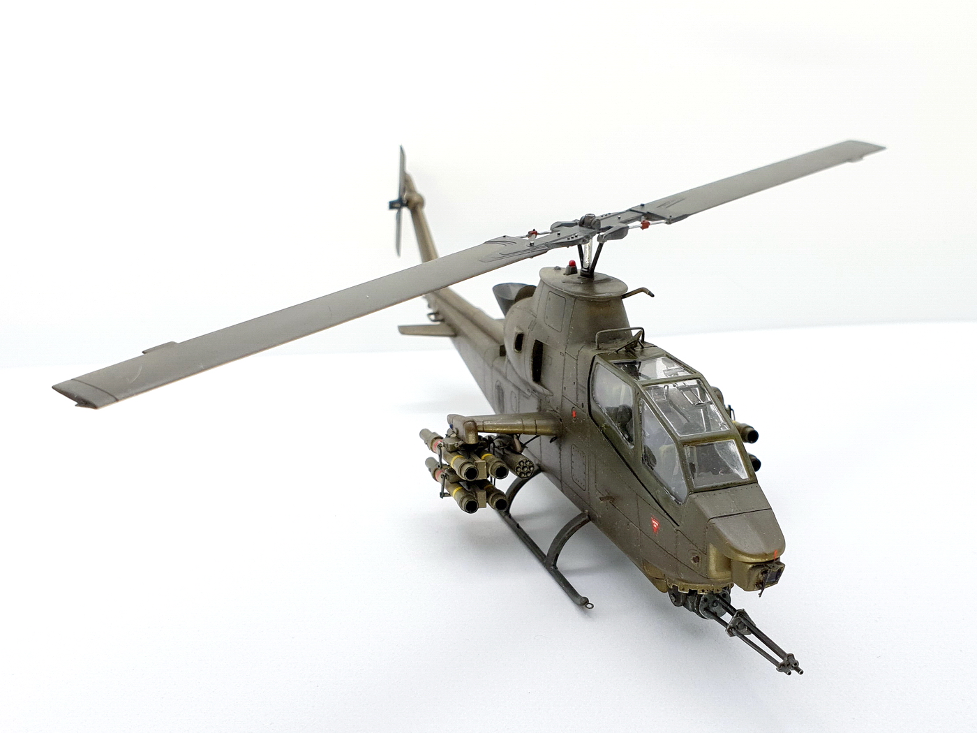 AH-1E / Up-Gun AH-1S "Cobra"