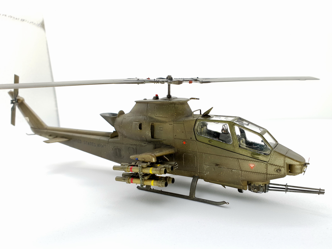 AH-1E / Up-Gun AH-1S "Cobra"