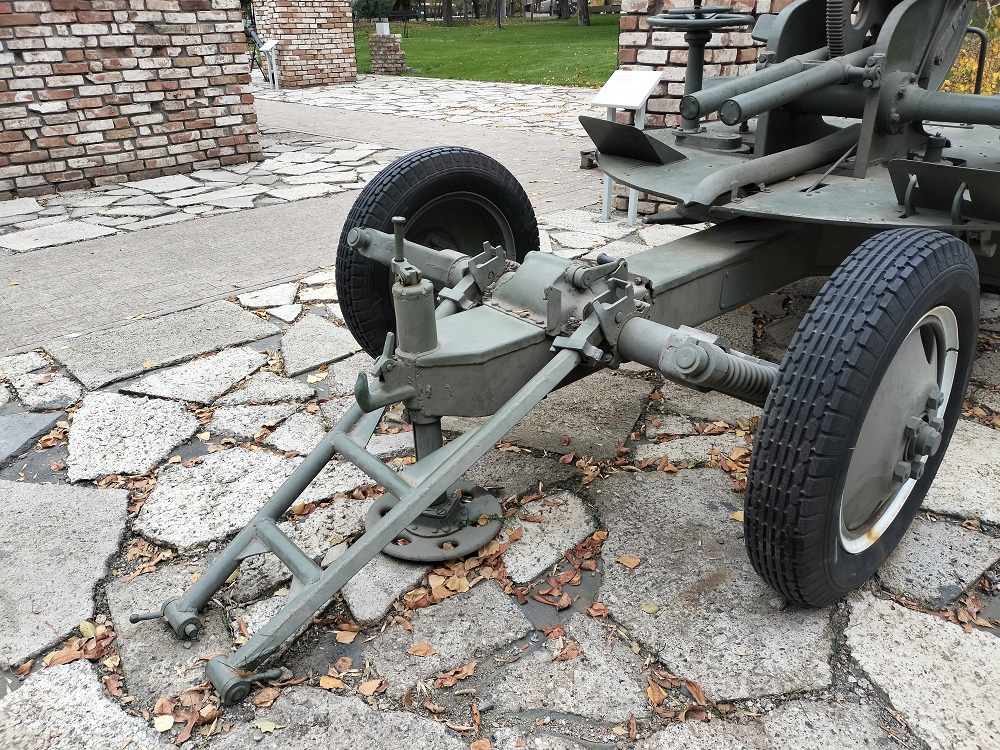 37-мм автоматическая зенитная пушка образца 1939 года (61-К).