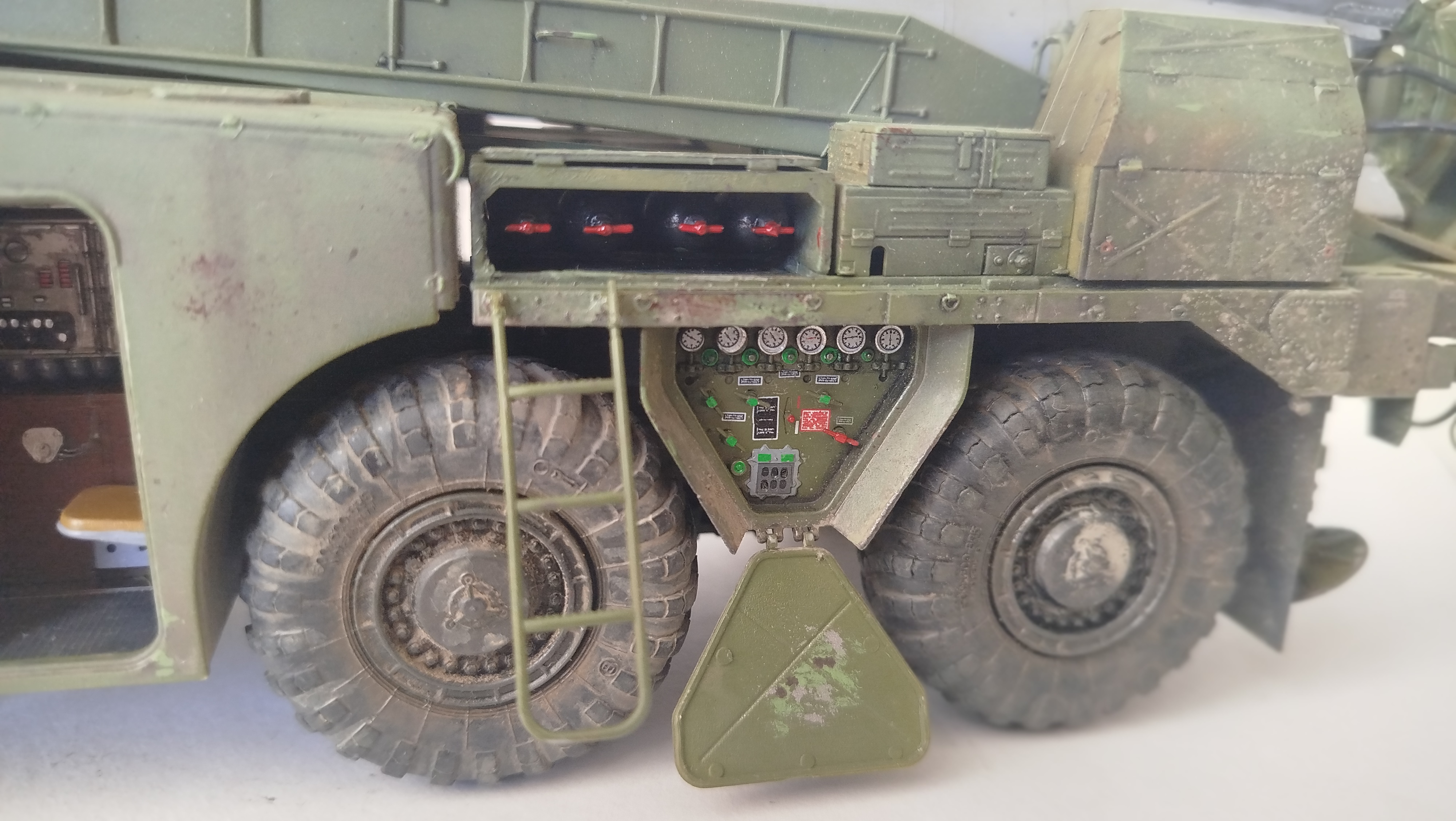 Пусковая установка 9п117м1 с ракетой р17 ракетного комплекса 9к72 "Эльбрус" (SCUD-B)