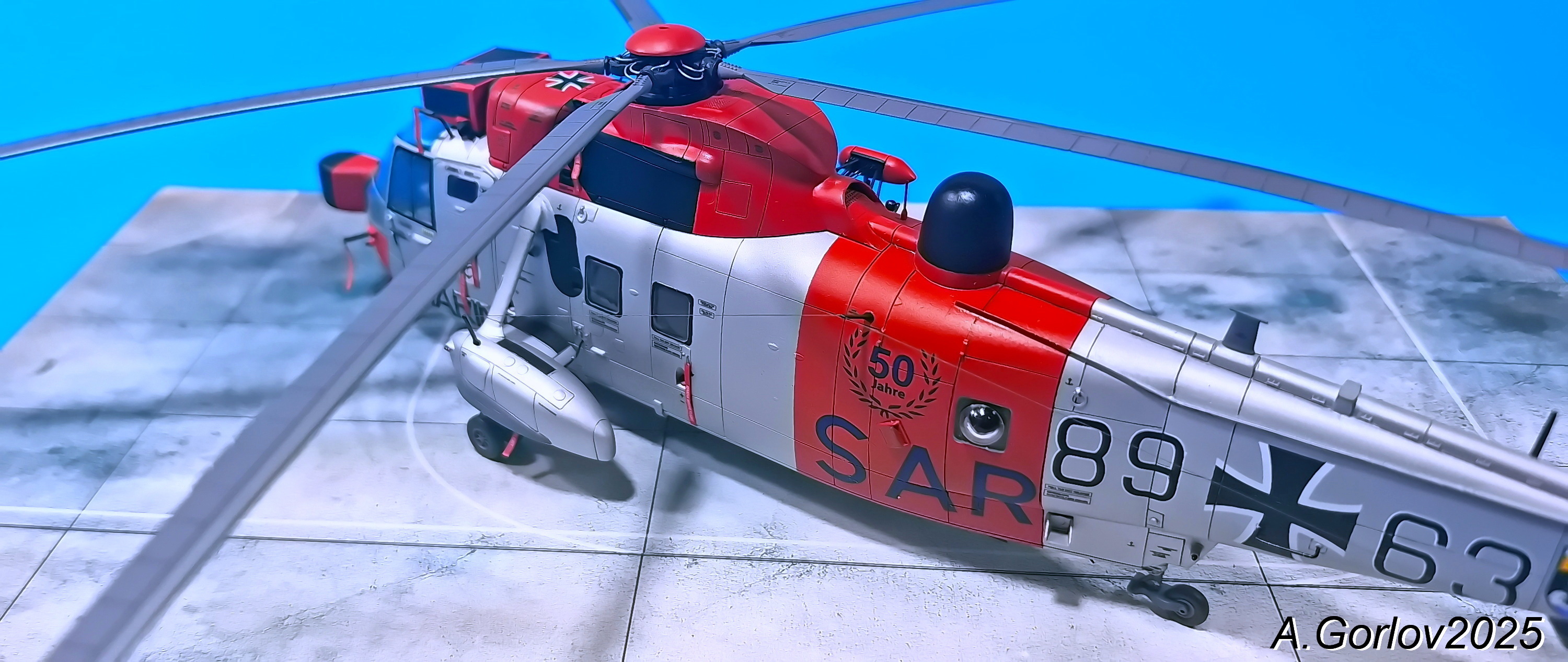 Поисково-спасательный вертолет Westland Sea King MK.41 (SAR)