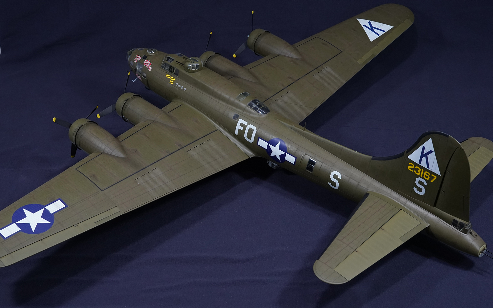 B-17F Ye Olde Pub