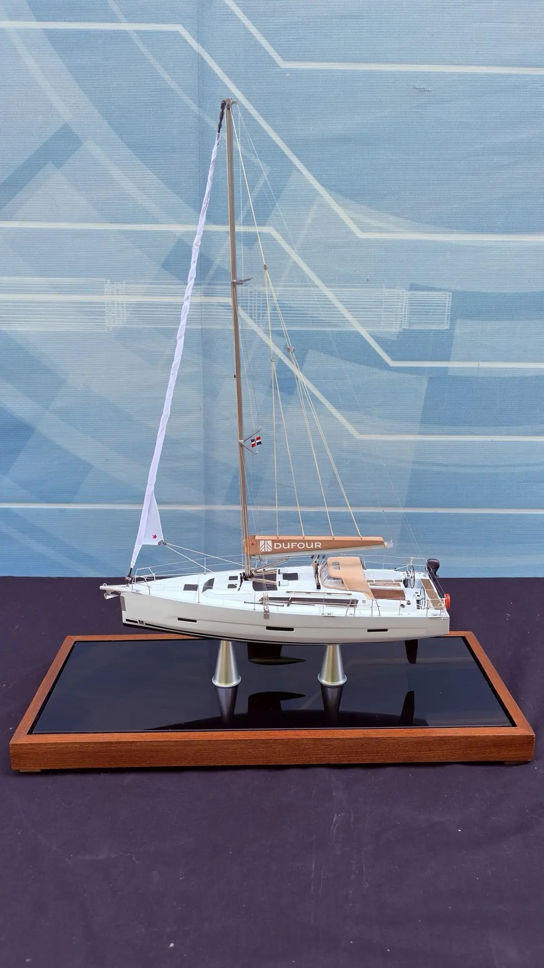 Модель яхты «Dufour 430»
