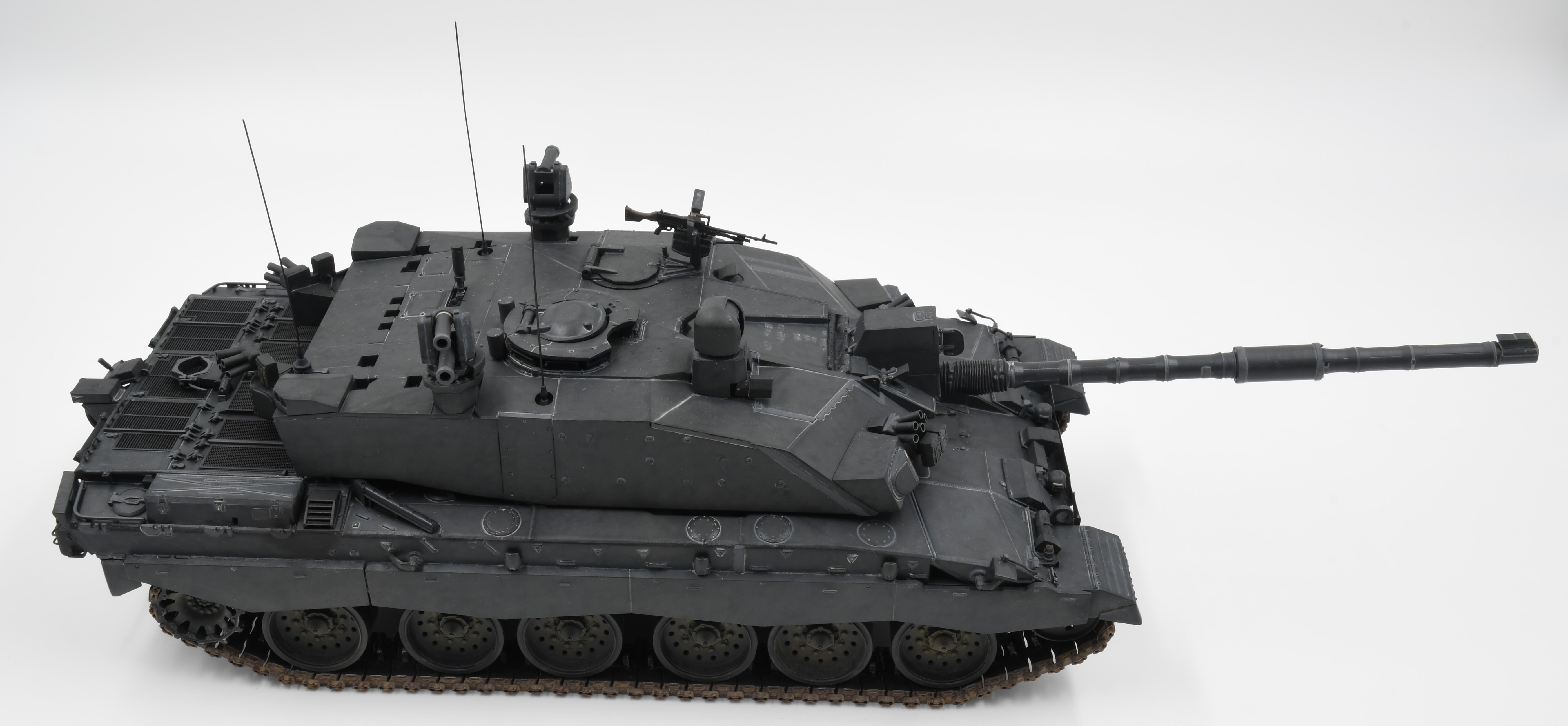 Challenger 2 Black night
