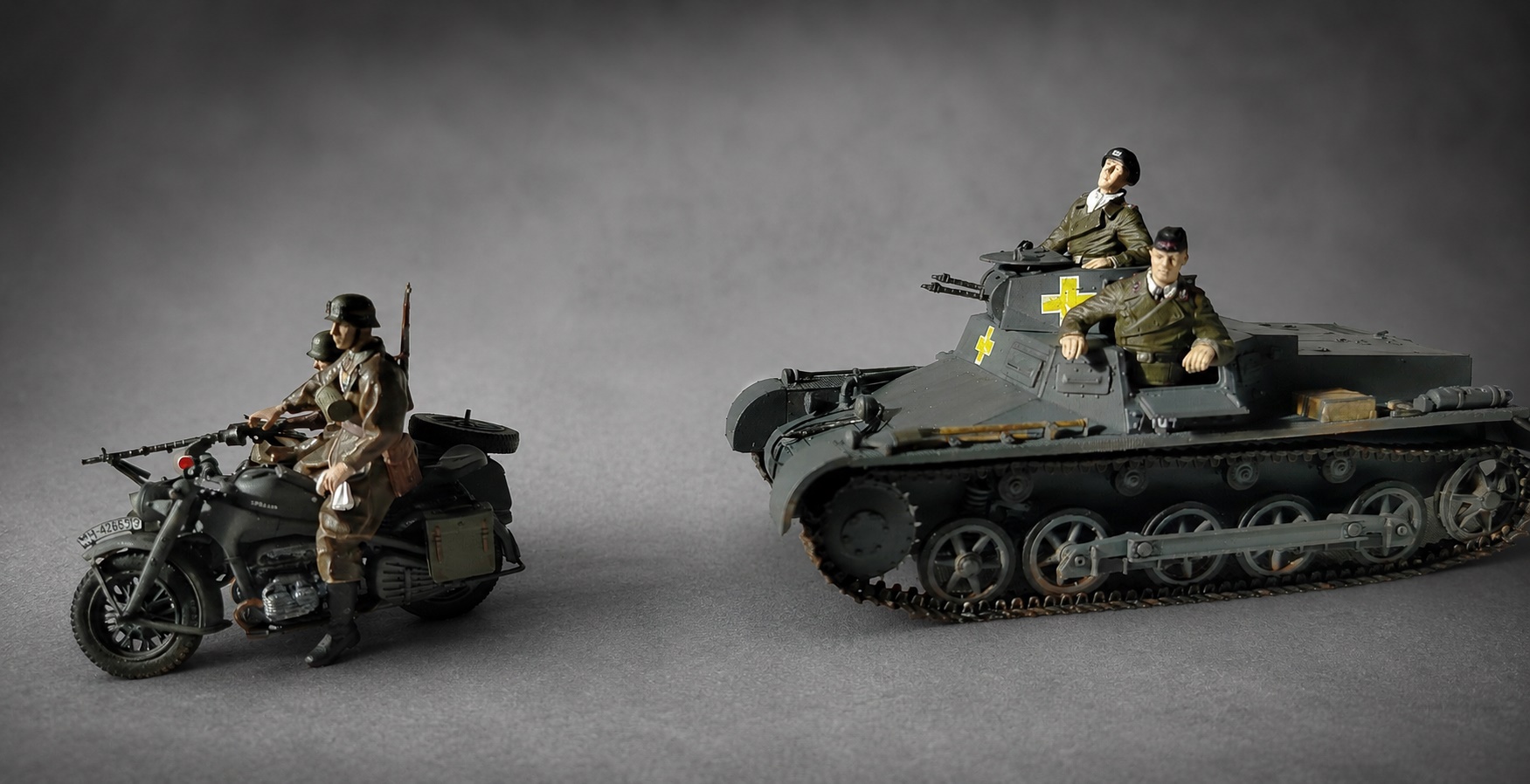 Panzer I Aust.B & Motorcycle