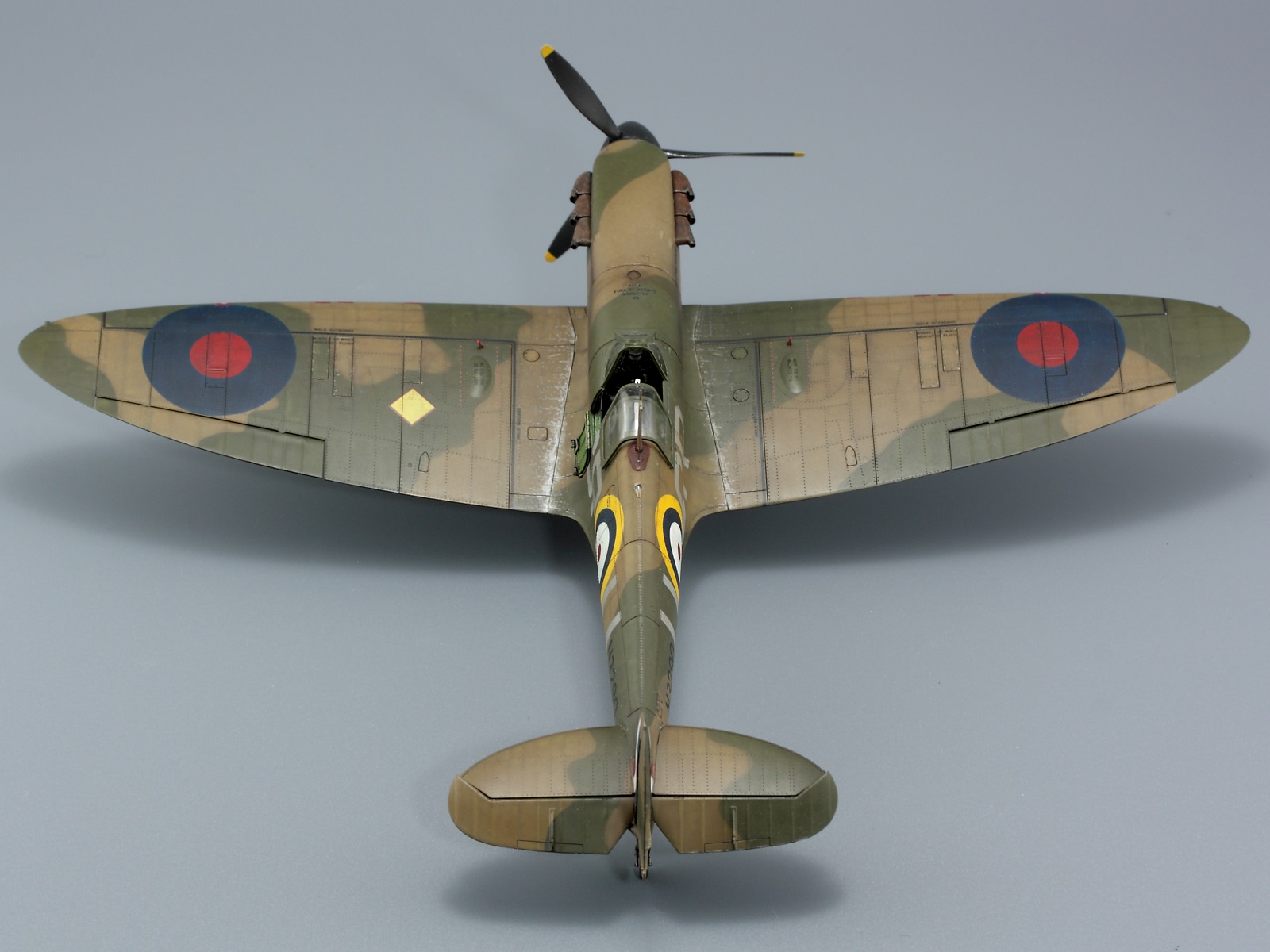 1/48 Spitfire Мк 1a из 92 Squadron