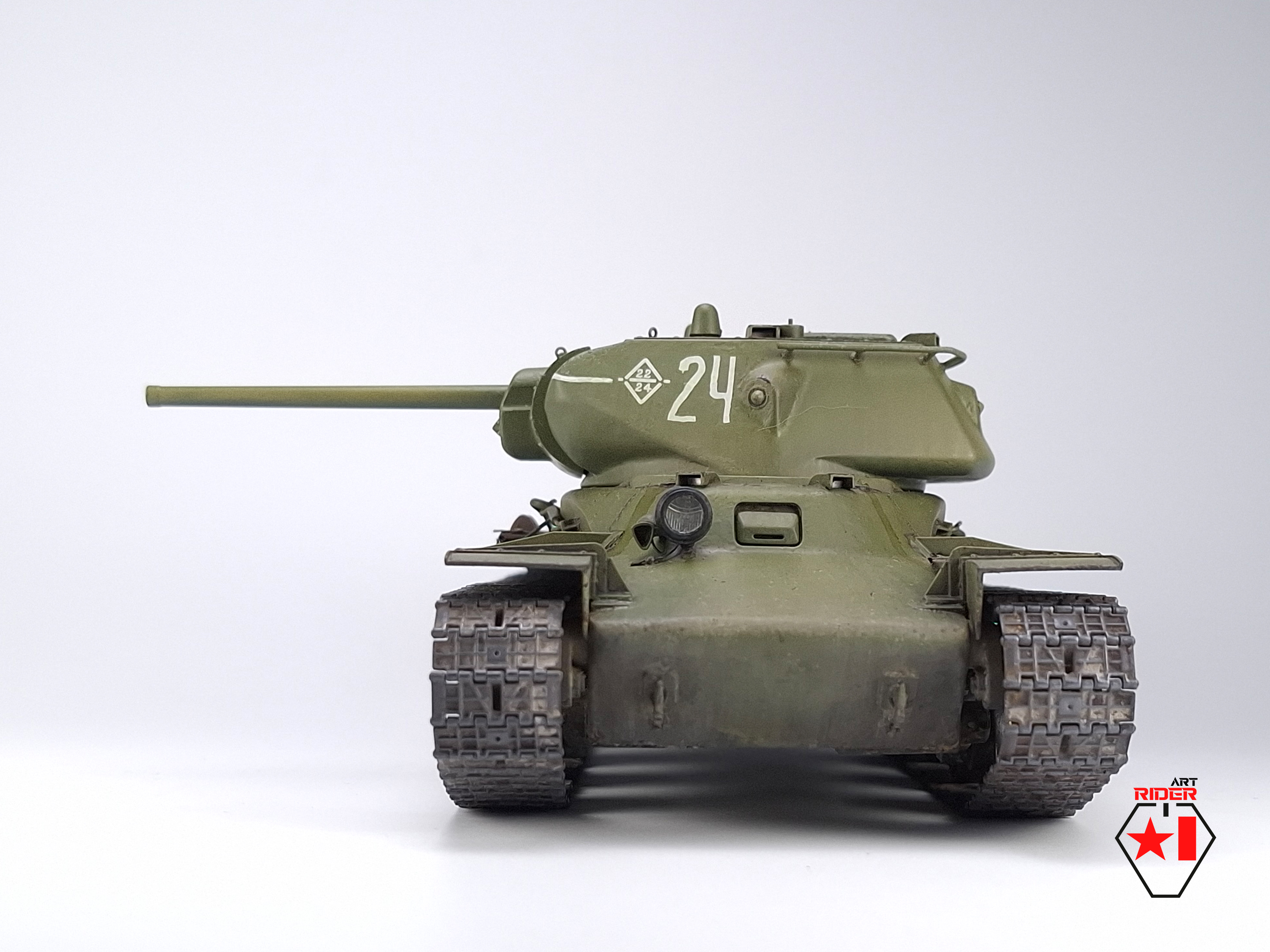Средний танк КВ-13