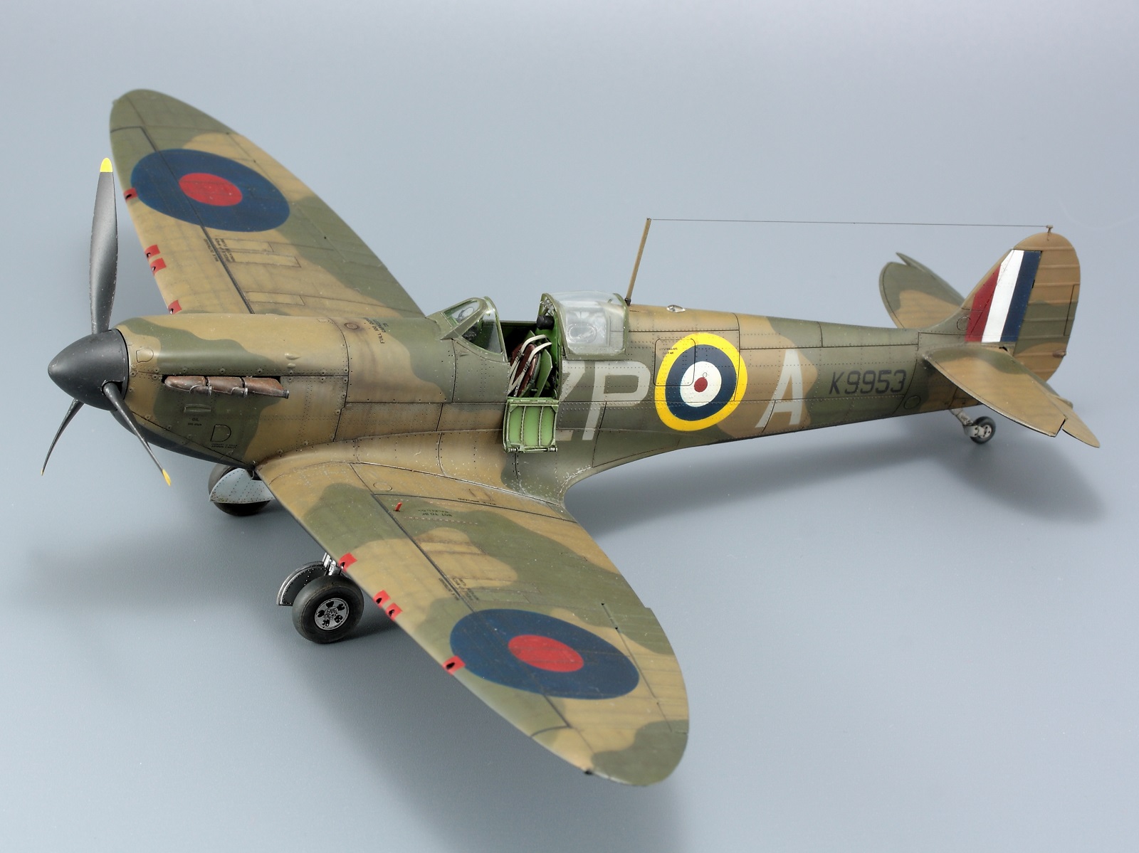 1/48 Spitfire Мк 1a из 74 Squadron