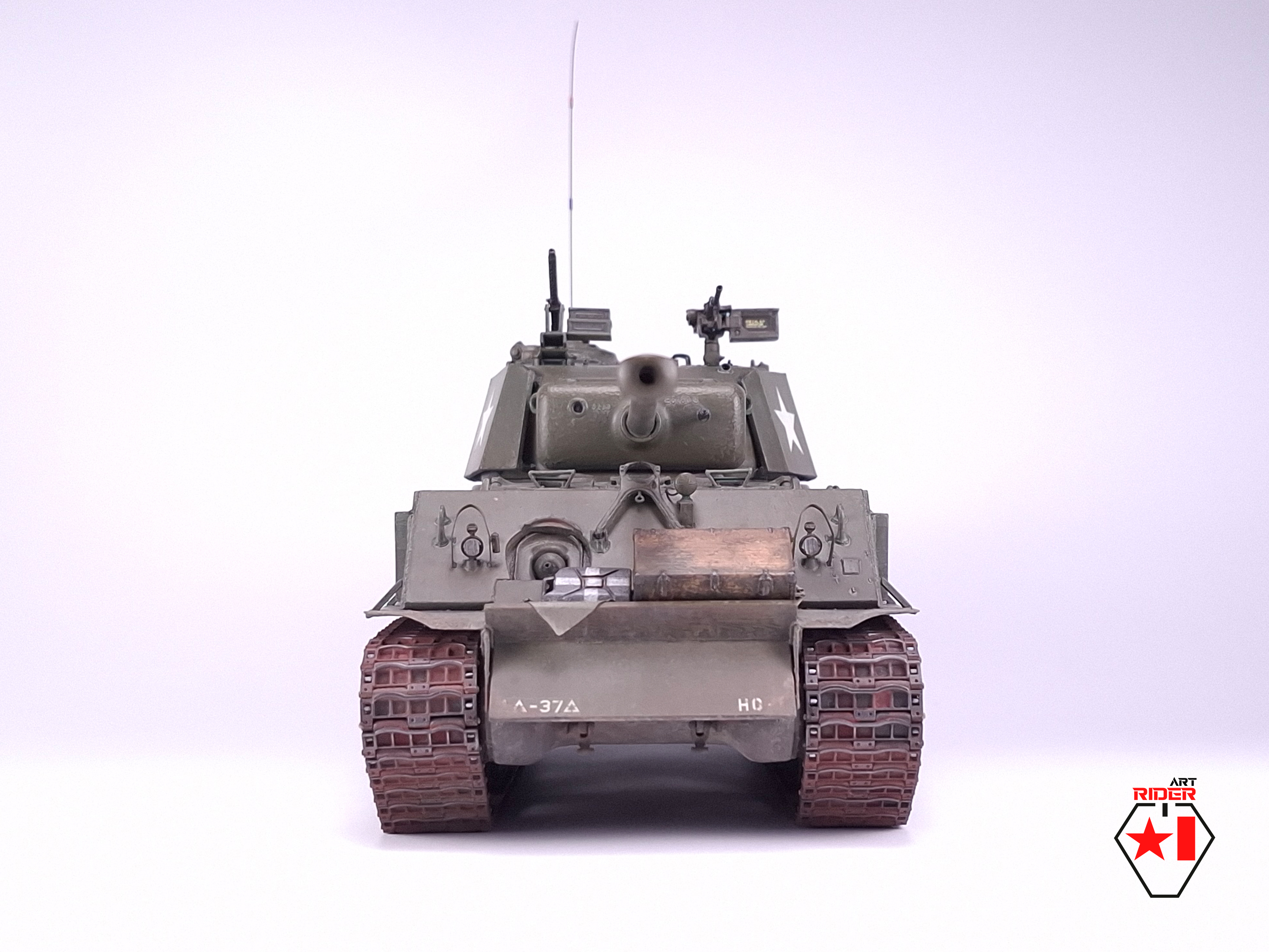 Средний танк M4A3(76)W HVSS Sherman "Thunderbolt VII”