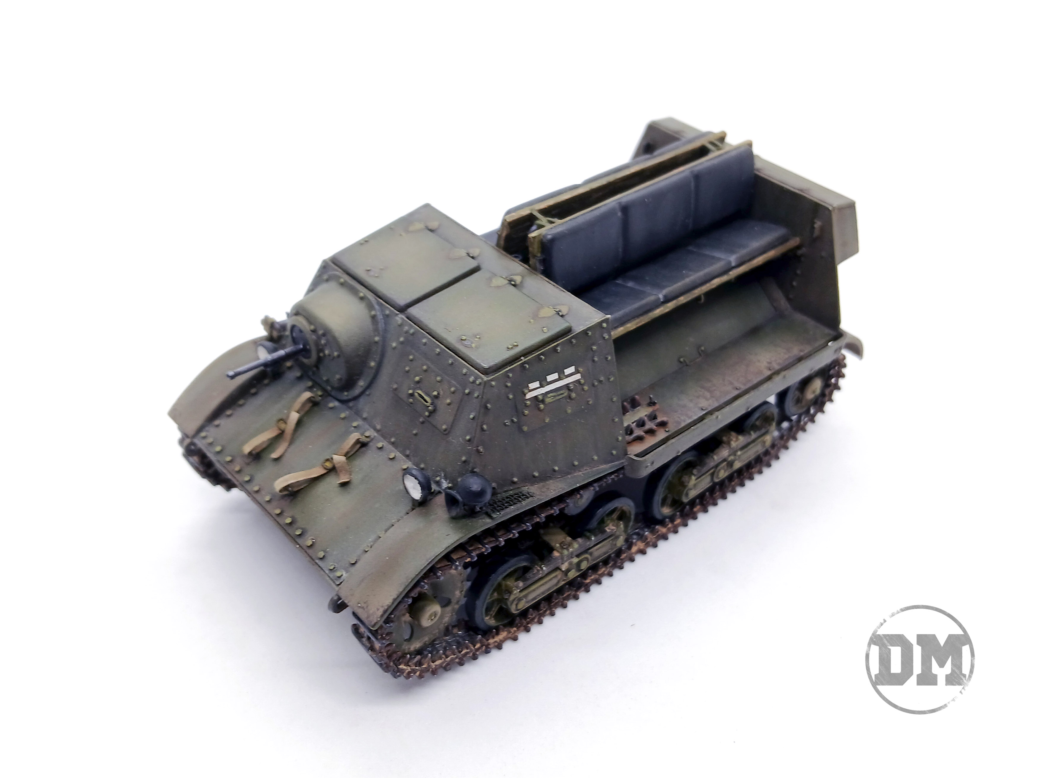 Легкий артеллерийский тягач Т-20 "Комсомолец"