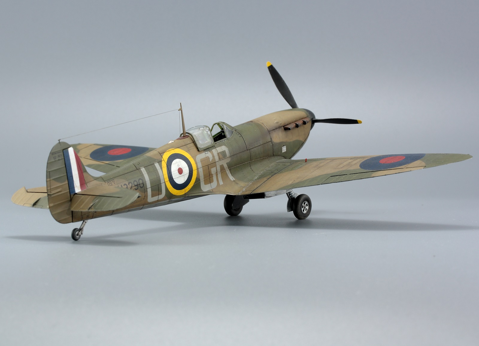 1/48 Spitfire Мк 1a из 92 Squadron