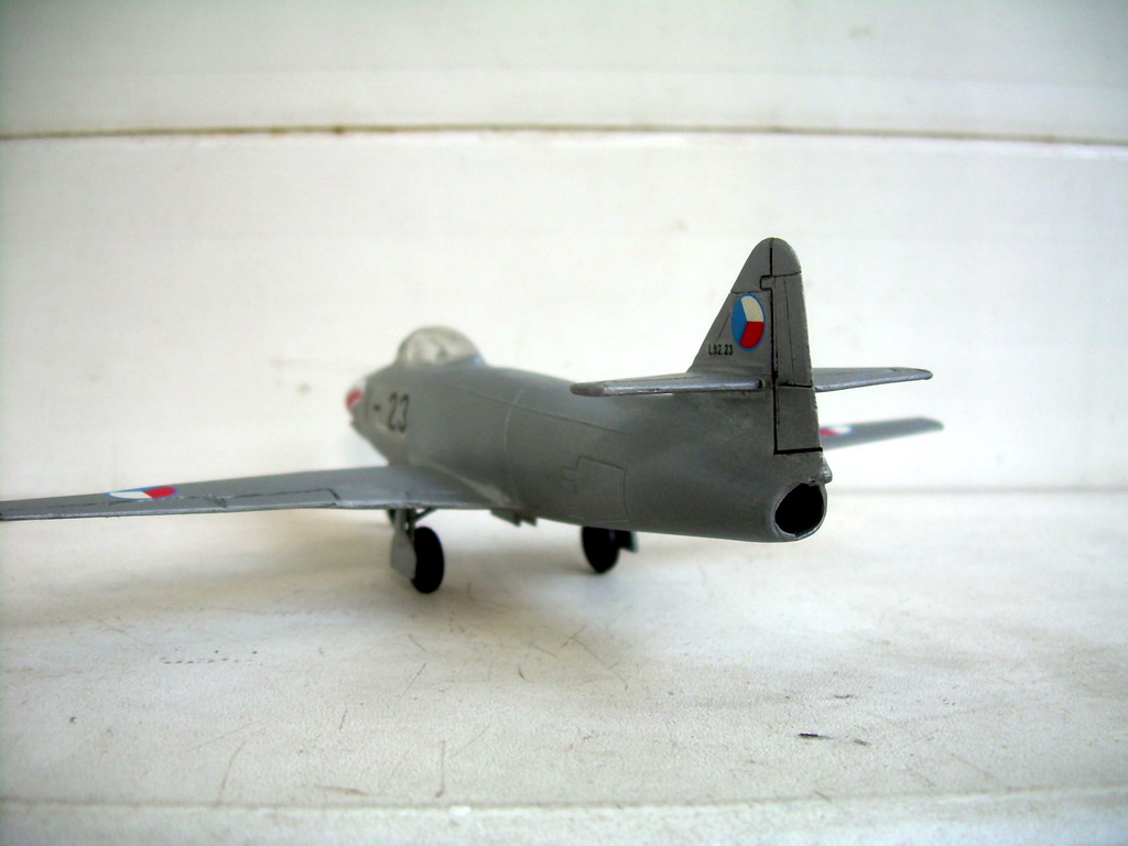 Letov L-52