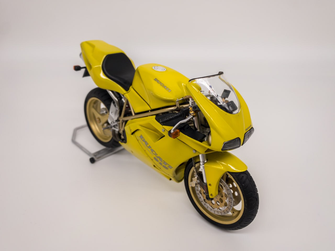 Ducati 916
