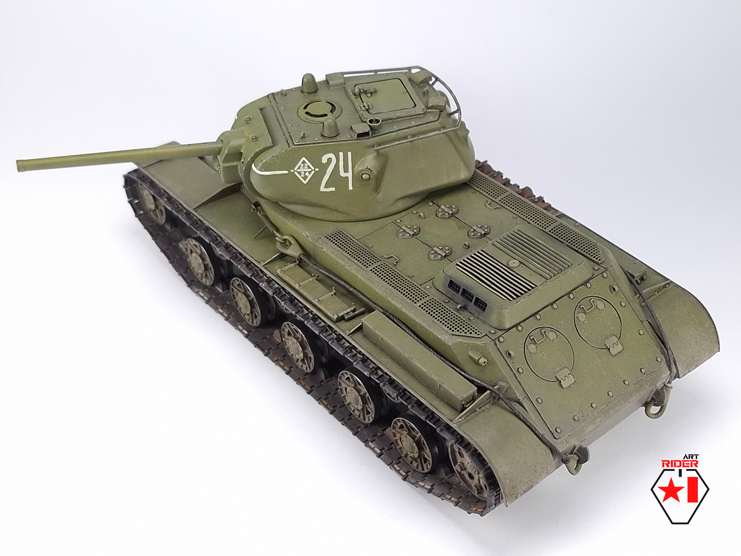Средний танк КВ-13