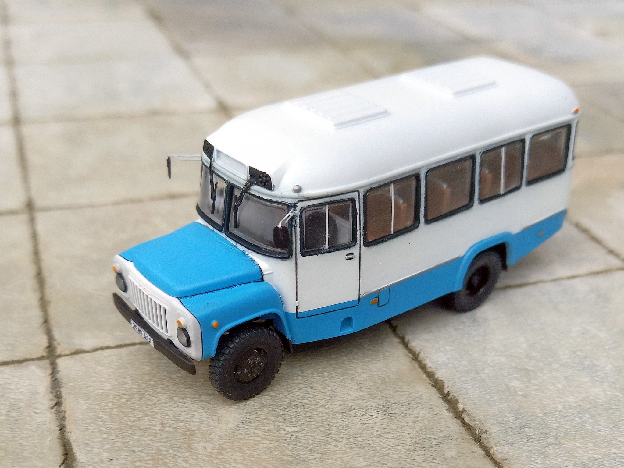 КАВЗ-3270