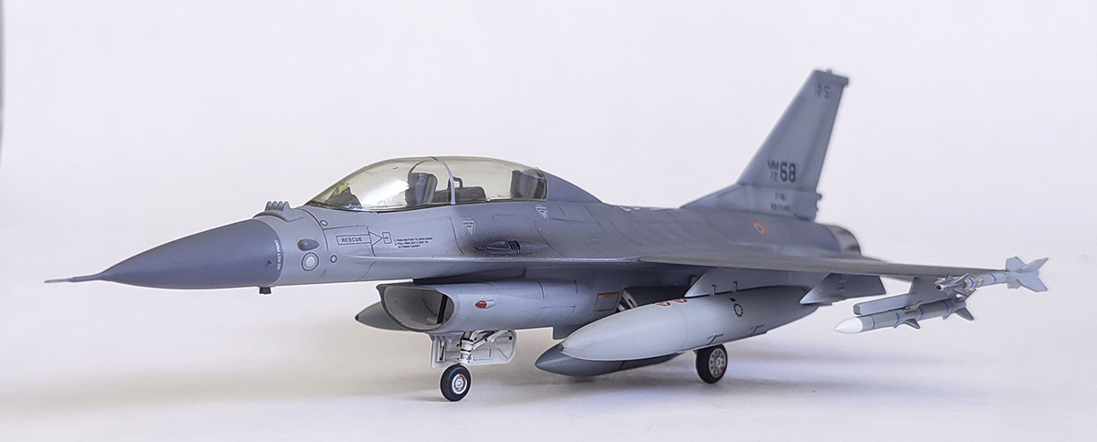 F-16B Fighting Falcon ADF