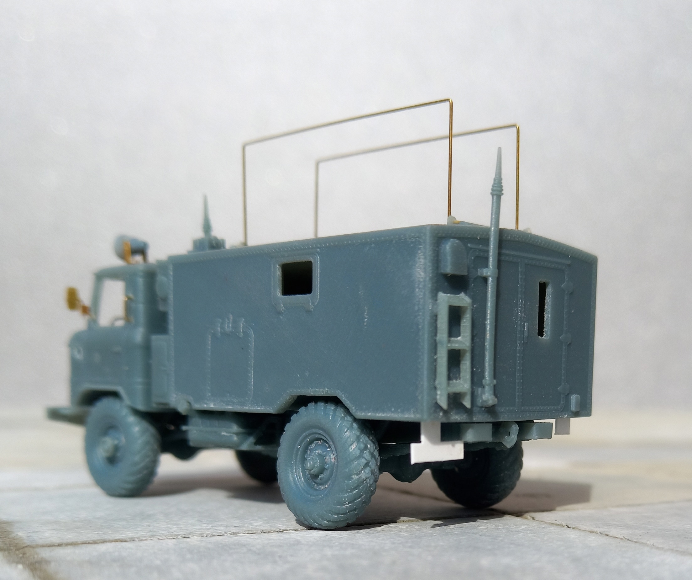 Командно-штабная машина  Р-142Н  (ГАЗ-66)