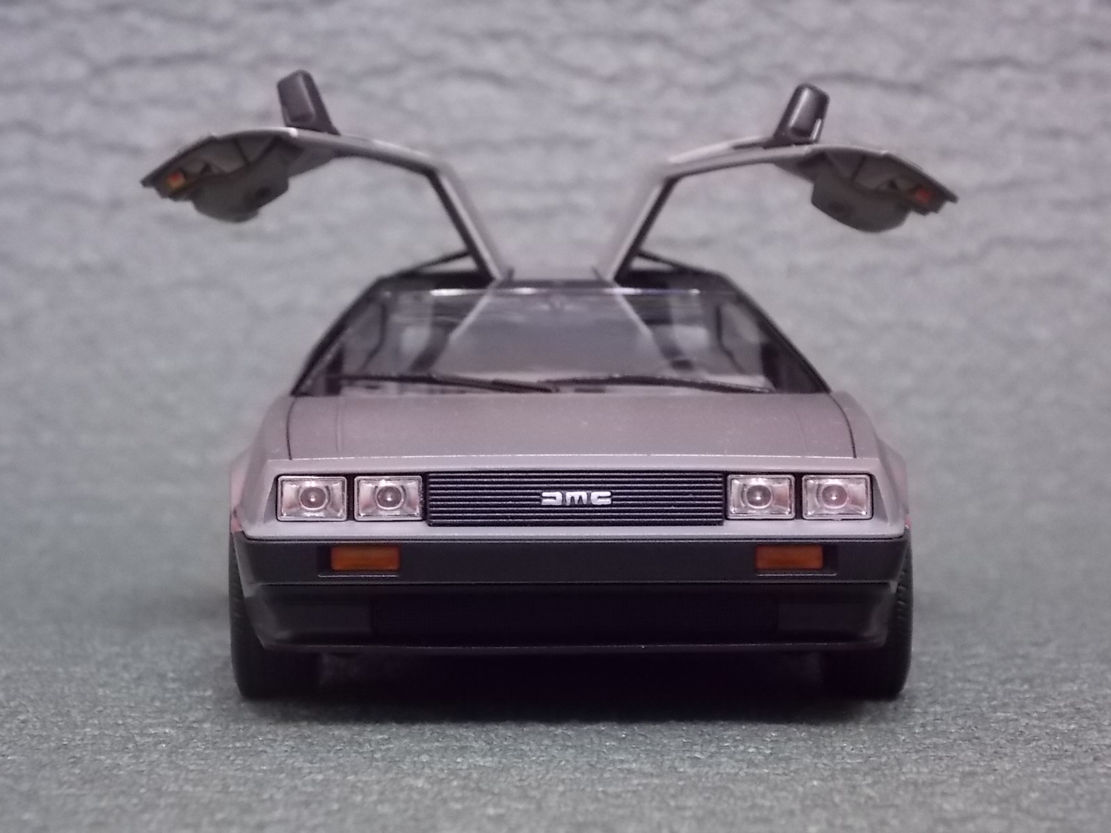DELOREAN DMC-12 1982