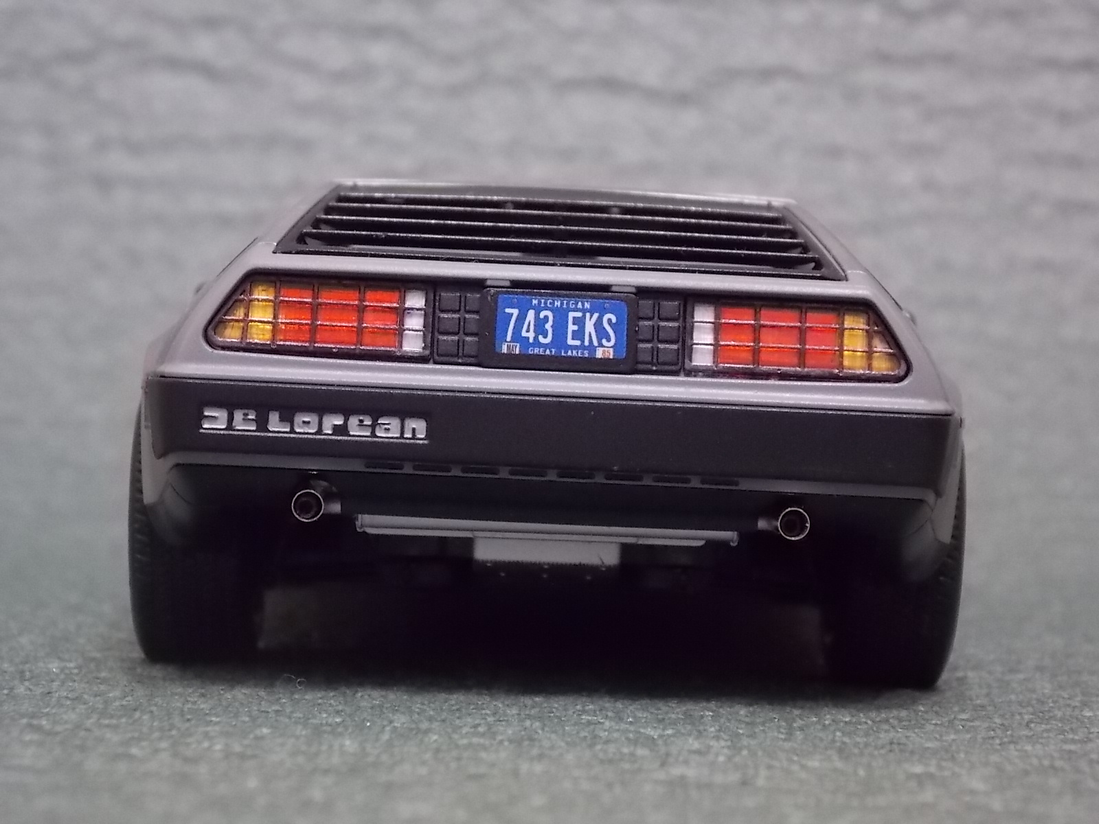 DELOREAN DMC-12 1982
