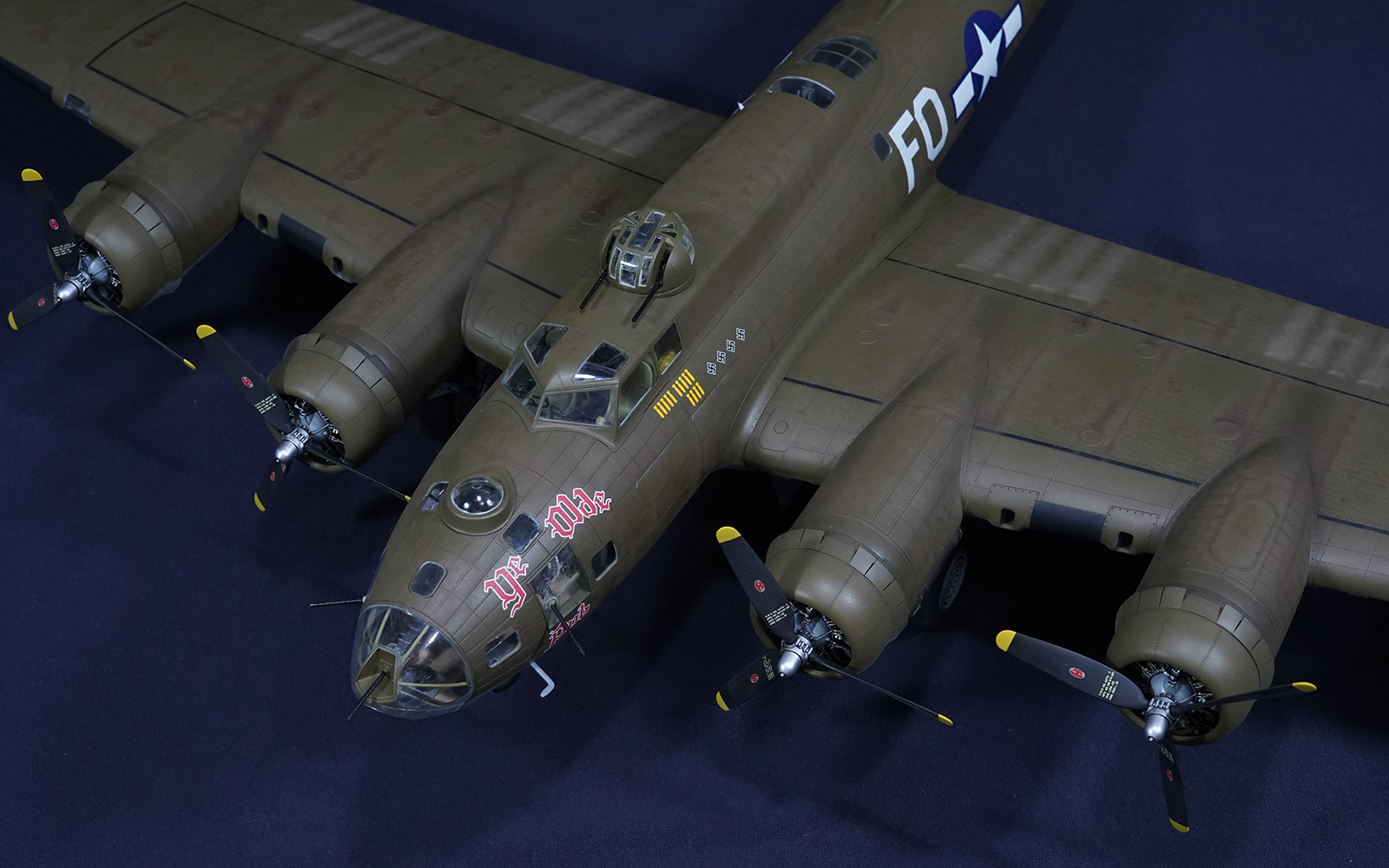 B-17F Ye Olde Pub
