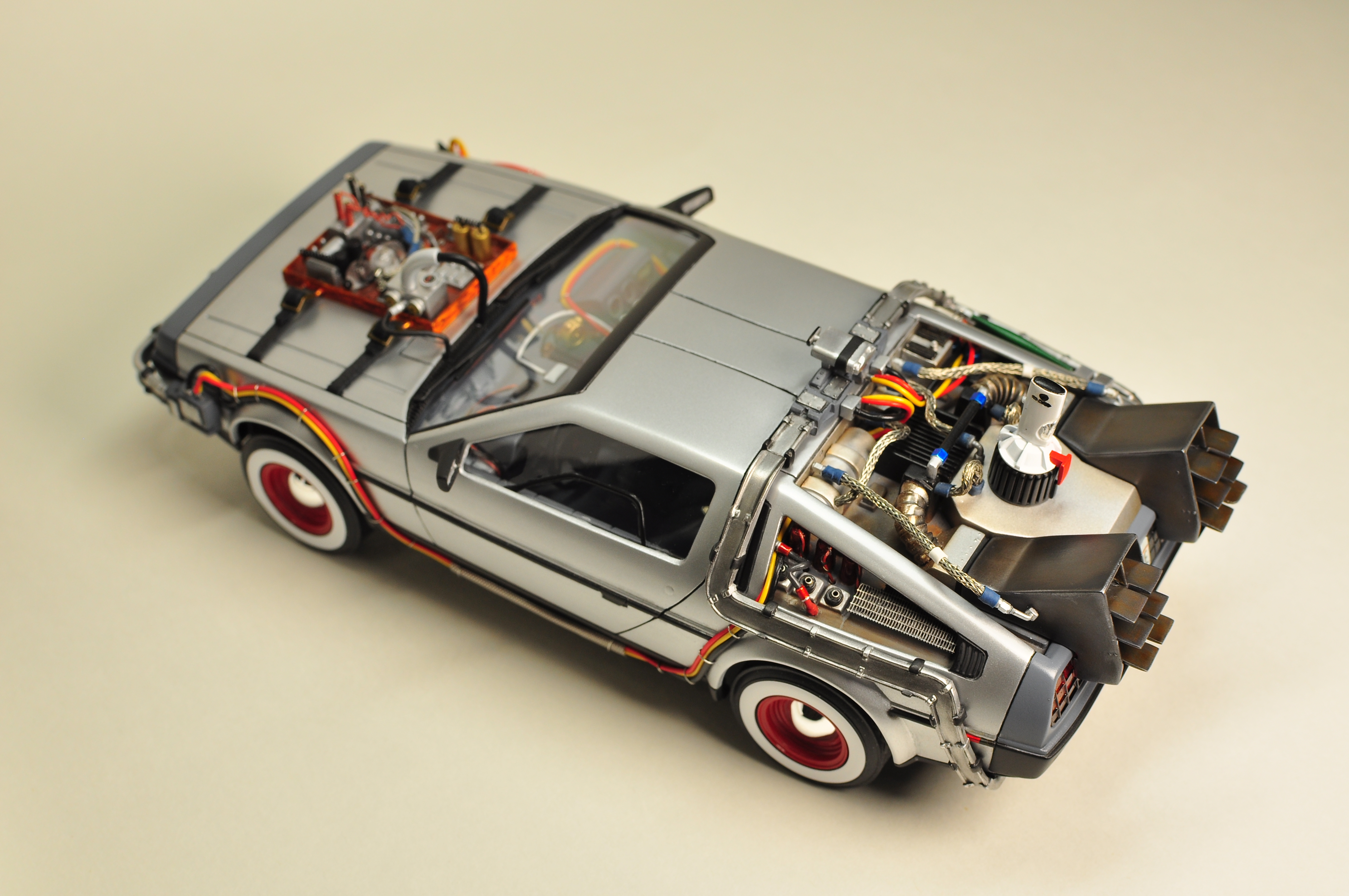 DeLorean DMC-12
