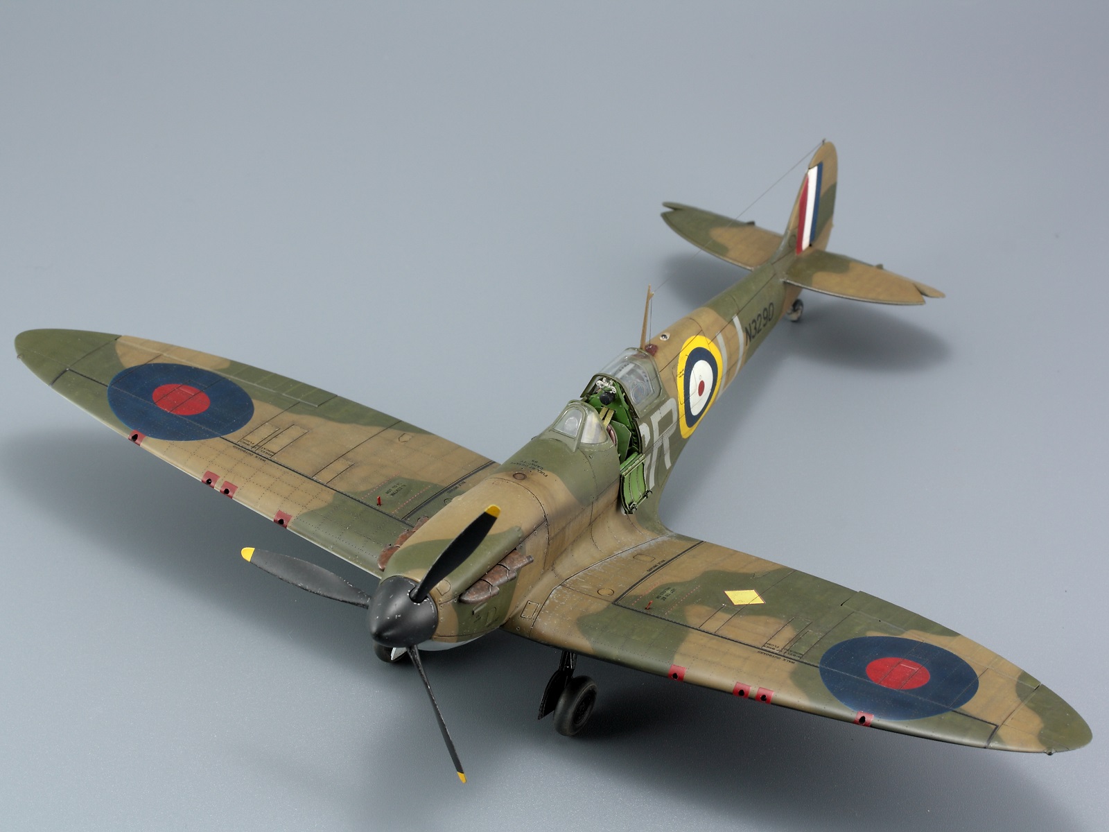 1/48 Spitfire Мк 1a из 92 Squadron
