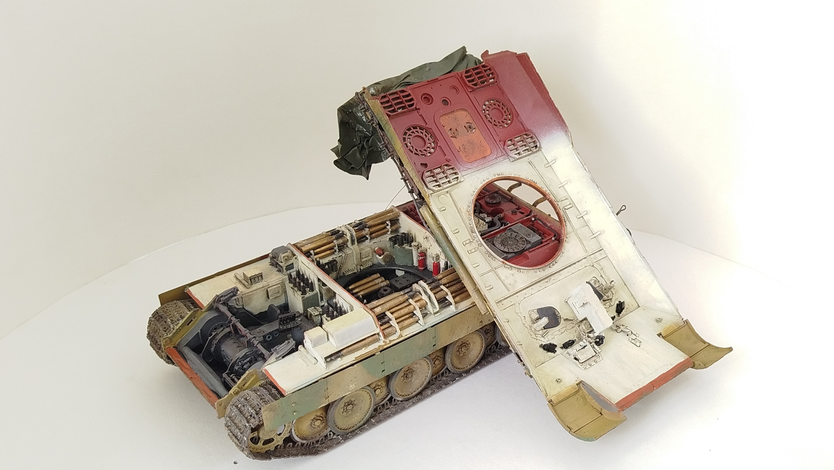 Pz. Kpfw. V Panther Ausf. D Sd. Kfz. 171 late production (full interior)