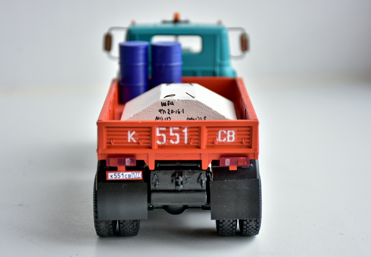 Балластный тягач КРАЗ-6443