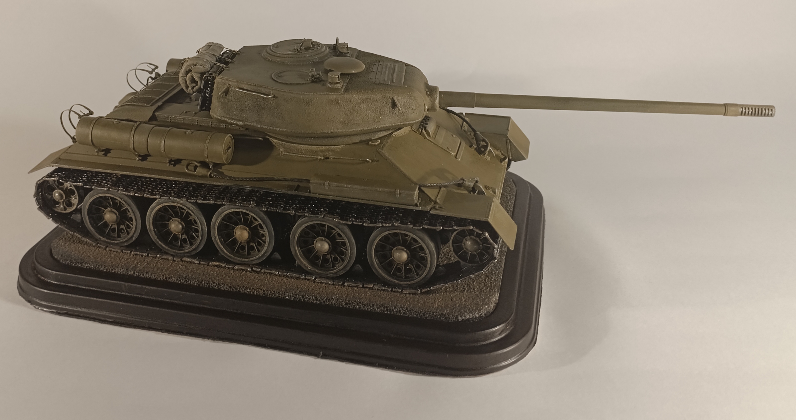 Опытный танк Т-34-100, весна 1945 г.