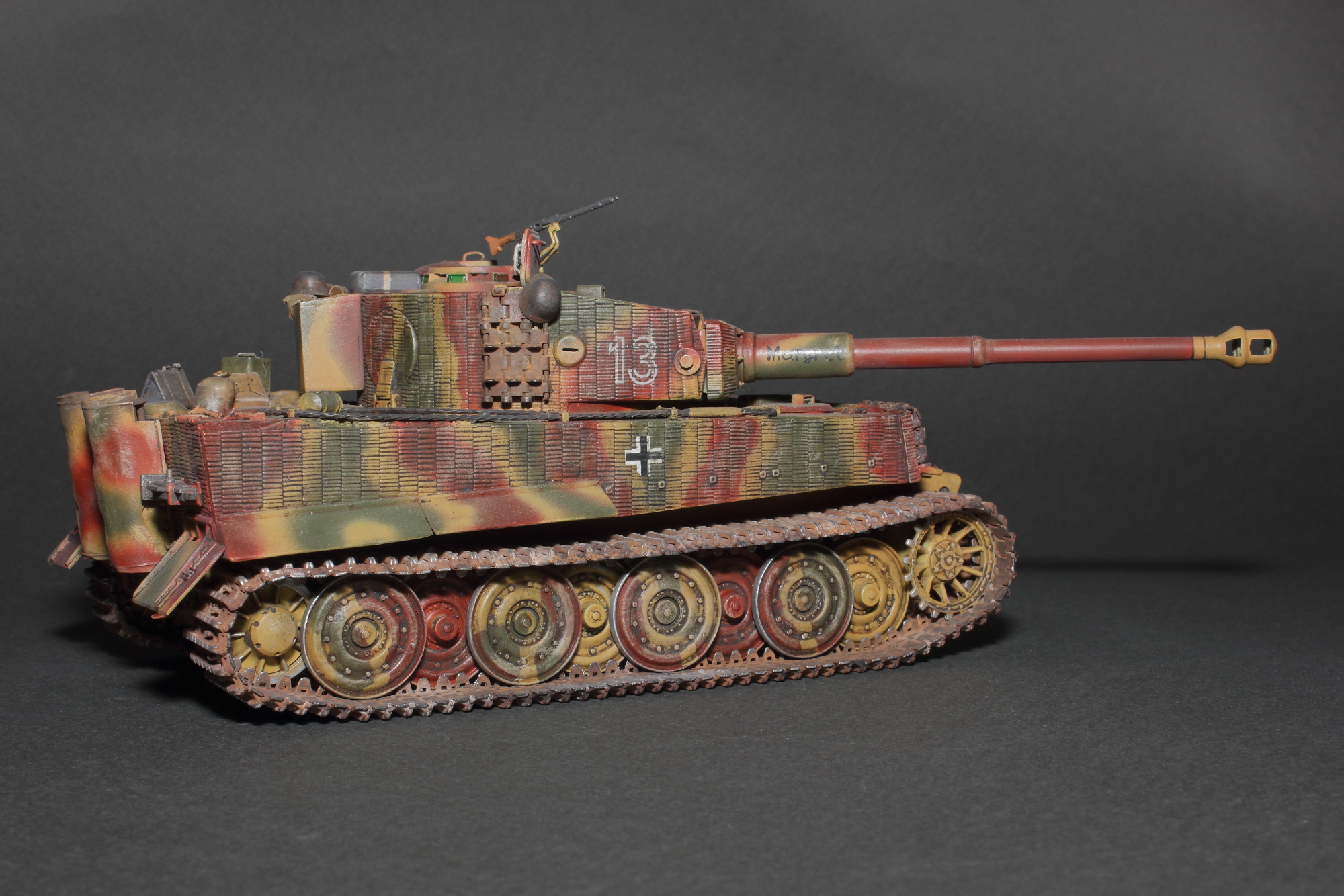 Немецкий тяжёлый танк PzKpfw VI Ausf E "Тигр"