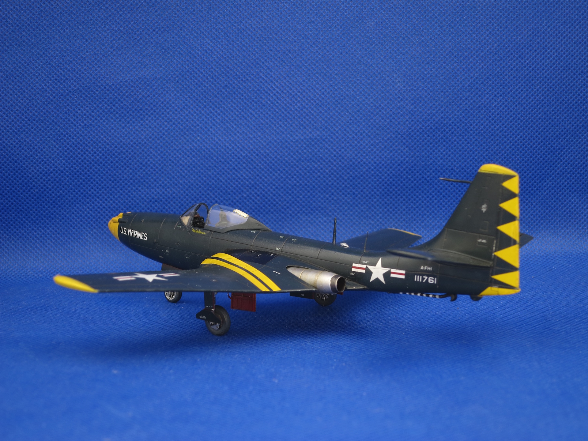 McDonnell FH-1 Phantom (Special Hobby, 1/72)