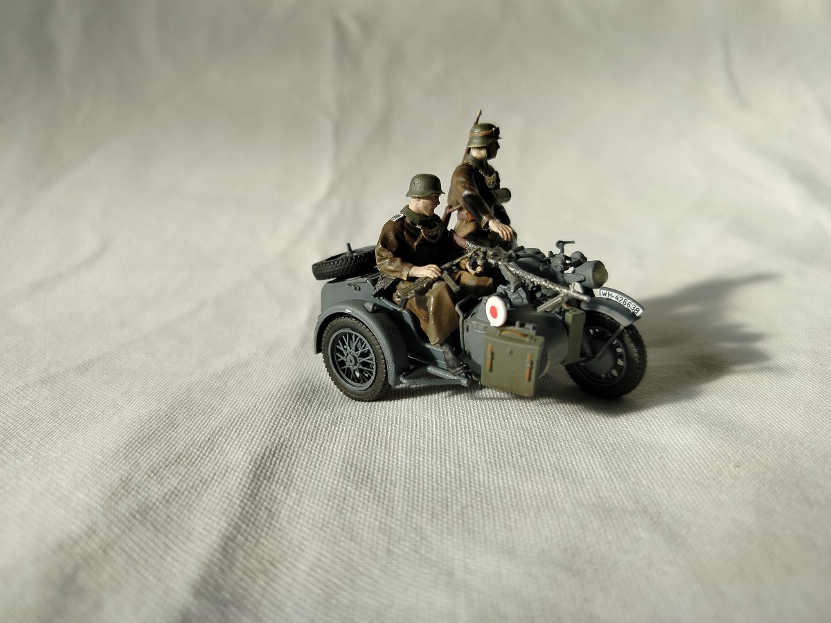 Panzer I Aust.B & Motorcycle